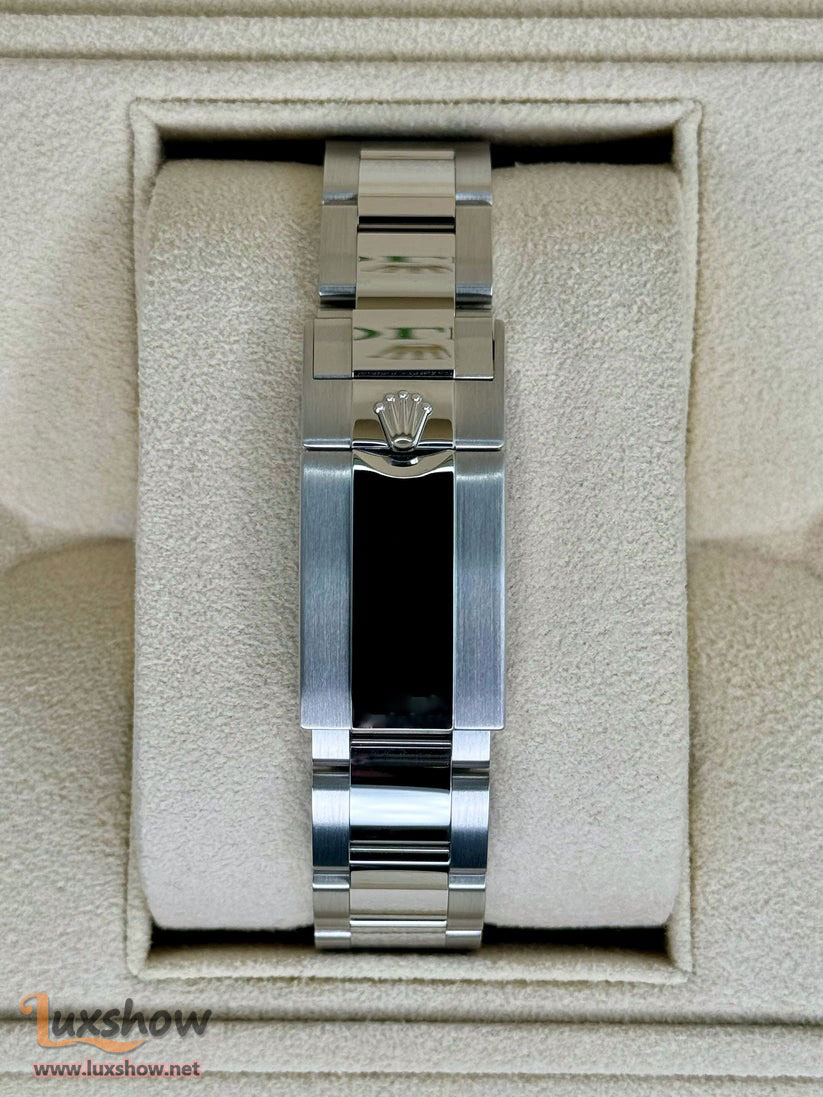 Rolex Cosmograph Daytona 40mm 126506 Platinum Ice-Blue Diamond Baguette Dial Oyster Bracelet