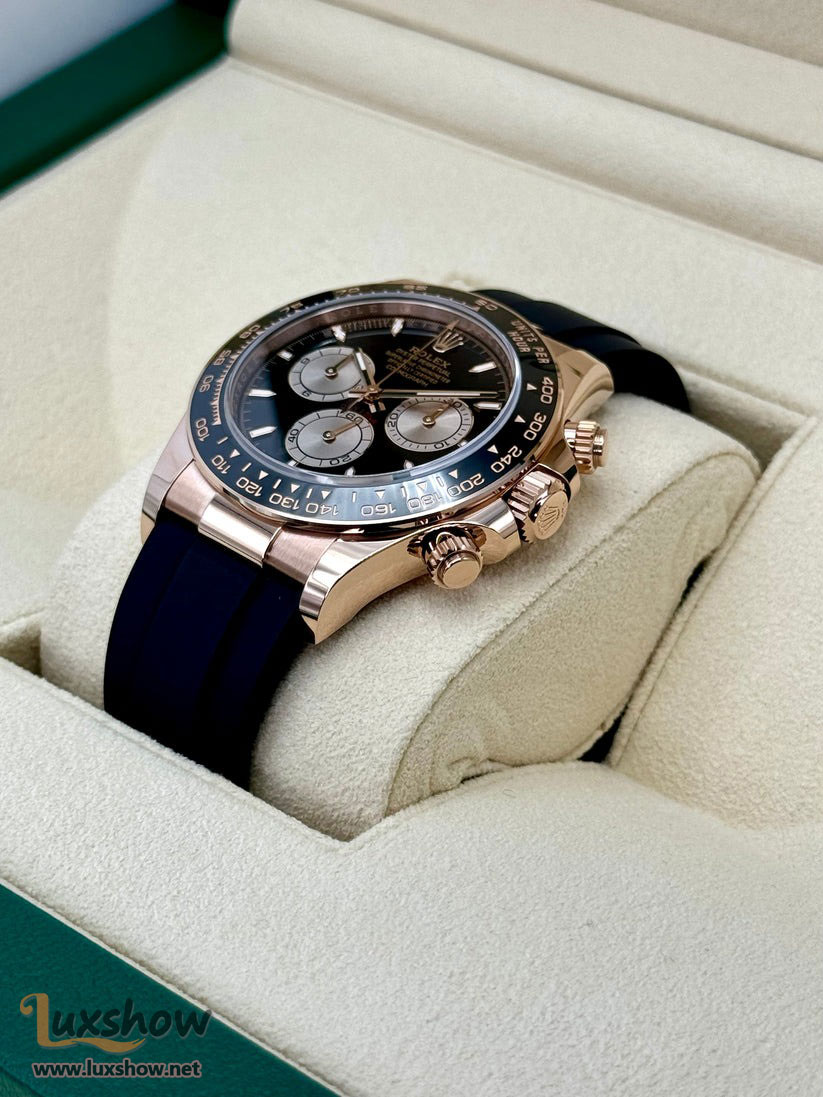 Rolex Cosmograph Daytona 40mm 126515LN 18 kt Everose Gold Oysterflex Bracelet Black Dial