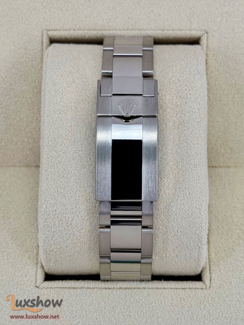 2024 Rolex Cosmograph Daytona 40mm 126509 18 kt White Gold Black Dial Oyster Bracelet