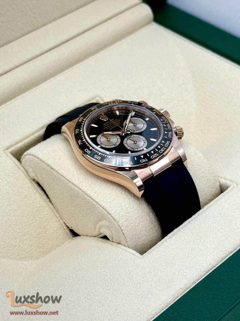 Rolex Cosmograph Daytona 40mm 126515LN 18 kt Everose Gold Oysterflex Bracelet Black Dial