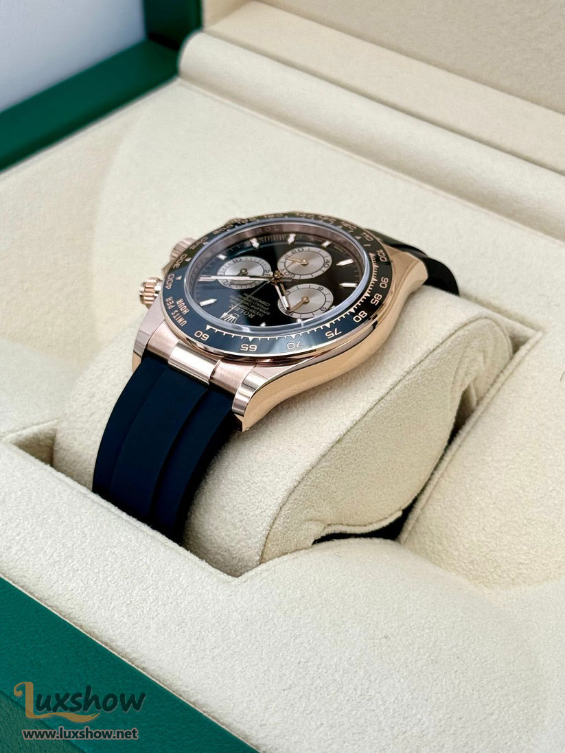 Rolex Cosmograph Daytona 40mm 126515LN 18 kt Everose Gold Oysterflex Bracelet Black Dial