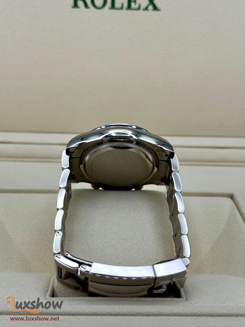 Rolex Cosmograph Daytona 40mm 126579RBR 18k White Gold Mother of Pearl Diamond Dial Factory Diamond Bezel Oyster Bracelet