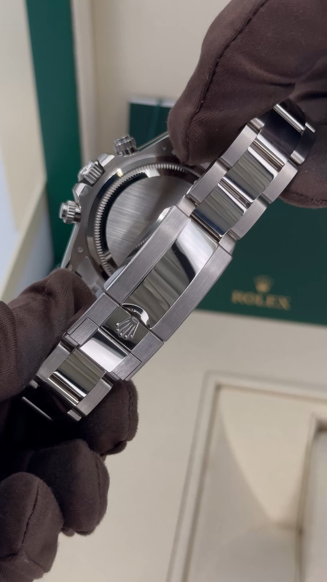 Rolex Cosmograph Daytona 40mm 126579RBR 18k White Gold Mother of Pearl Diamond Dial Factory Diamond Bezel Oyster Bracelet