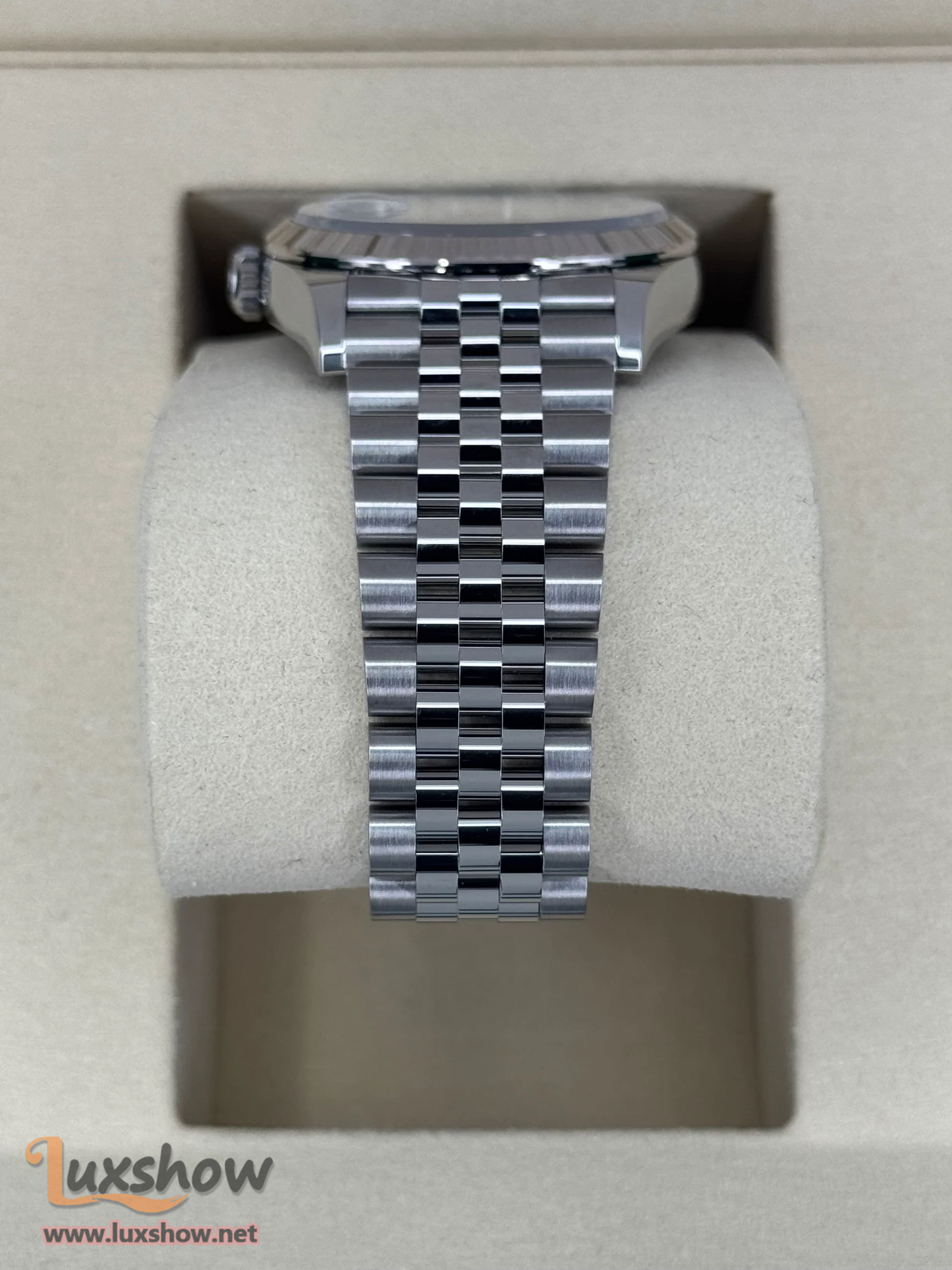 Rolex Datejust 36mm 126234 Stainless Steel Jubilee Blue Dial