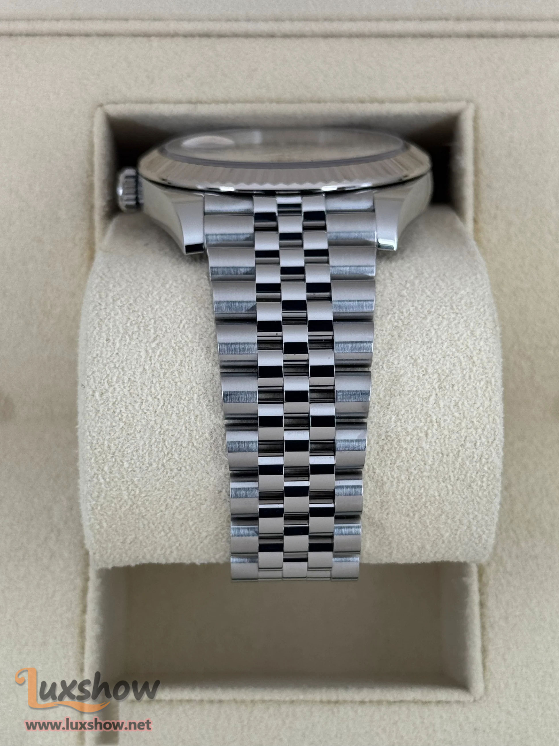 Rolex Datejust 36mm 126234 Stainless Steel Jubilee Silver Dial