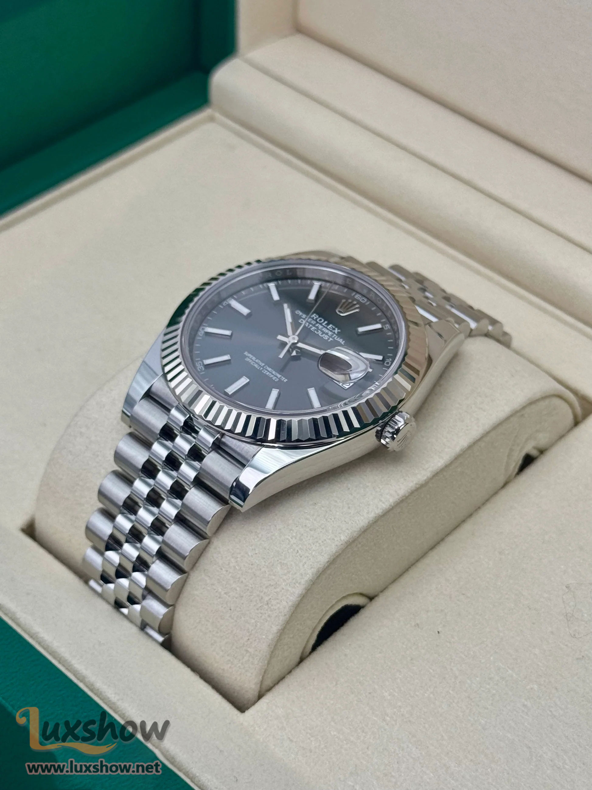 Rolex Datejust 41mm 126334 Stainless Steel Jubilee Rhodium Dial