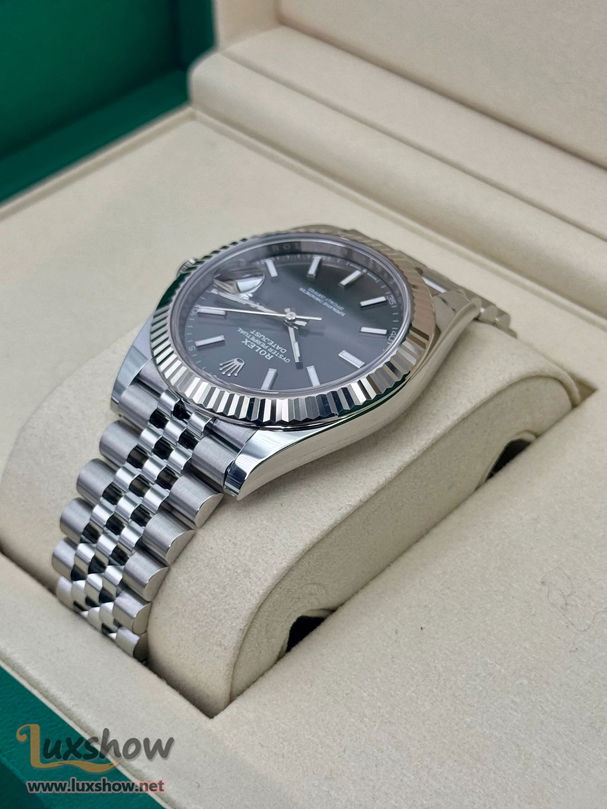 Rolex Datejust 41mm 126334 Stainless Steel Jubilee Rhodium Dial