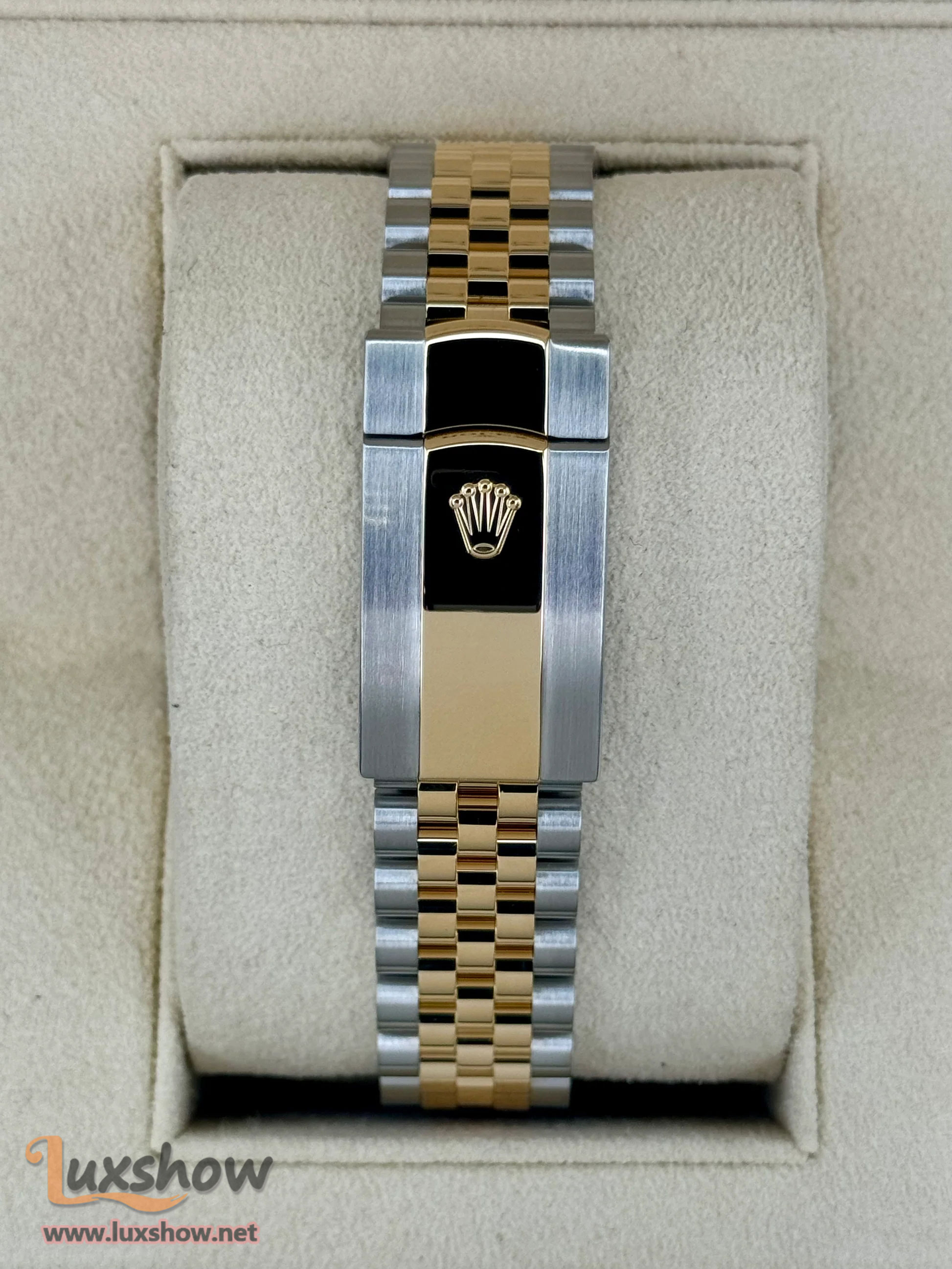 Rolex Datejust 41mm 126333 Two-Tone Jubilee Champagne Dial