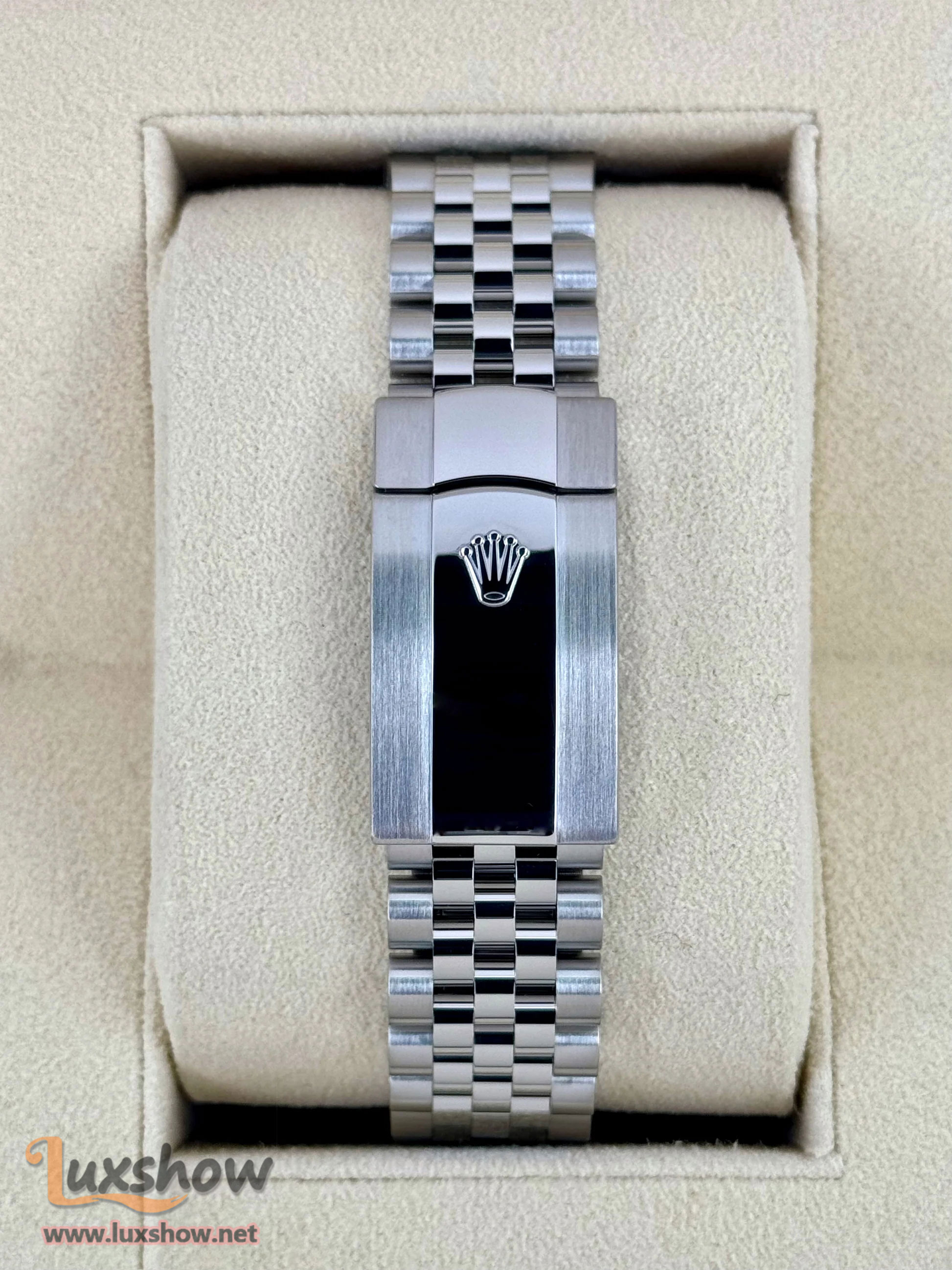 Rolex Datejust 41mm 126334 Stainless Steel Oyster Silver Dial