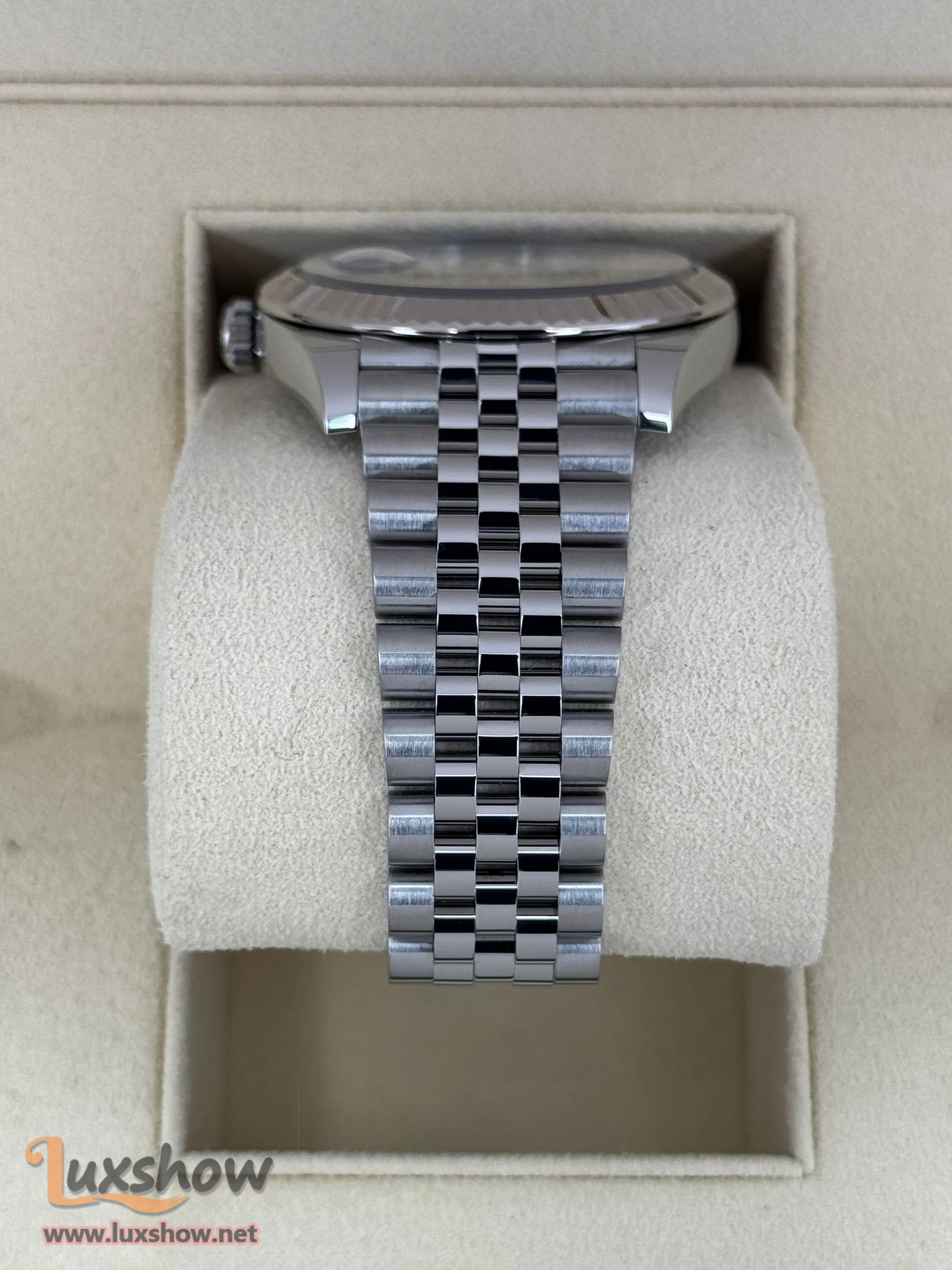 Rolex Datejust 41mm 126334 Stainless Steel Jubilee Blue Dial