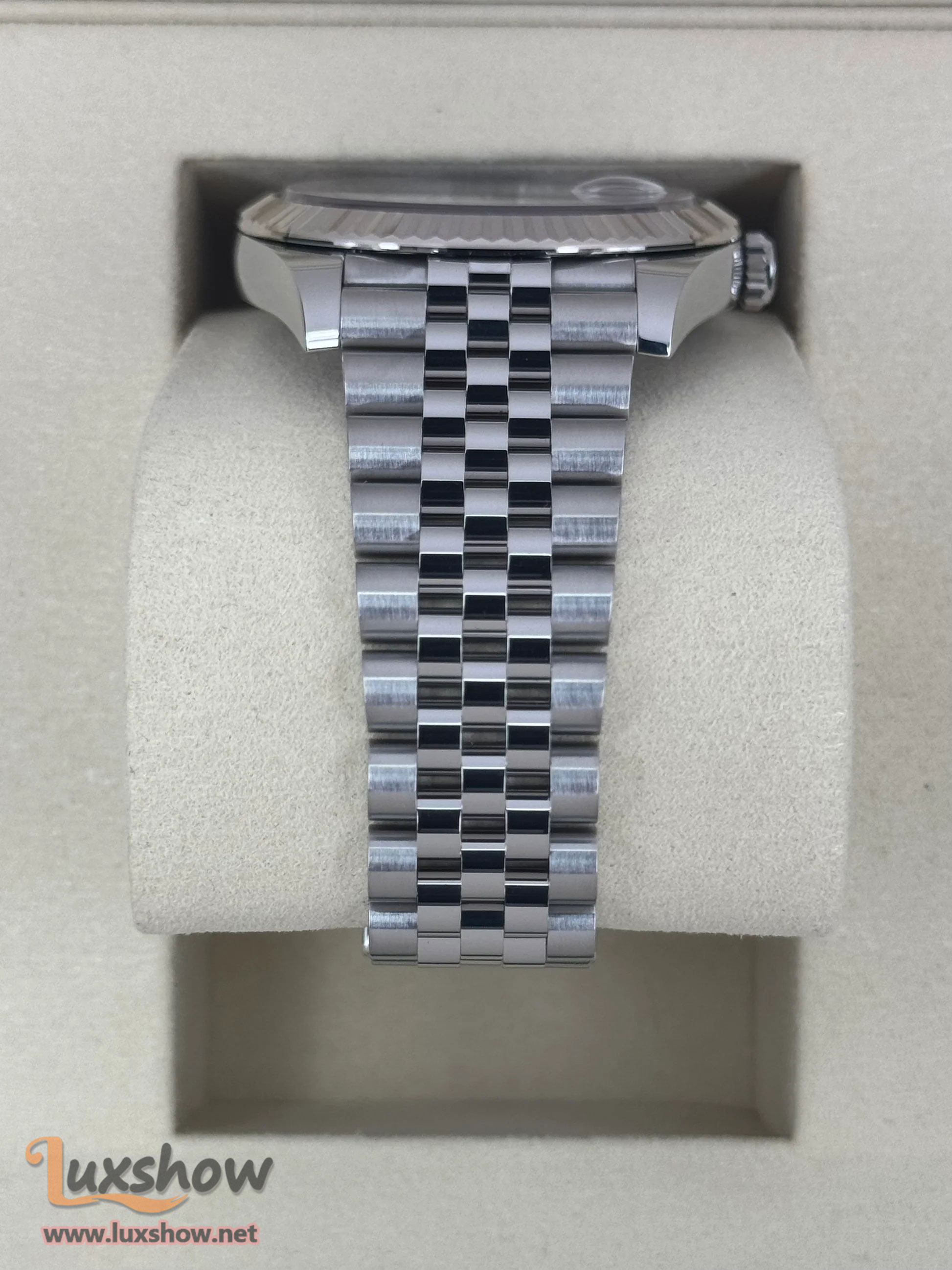 Rolex Datejust 41mm 126334 Stainless Steel Jubilee Rhodium Dial