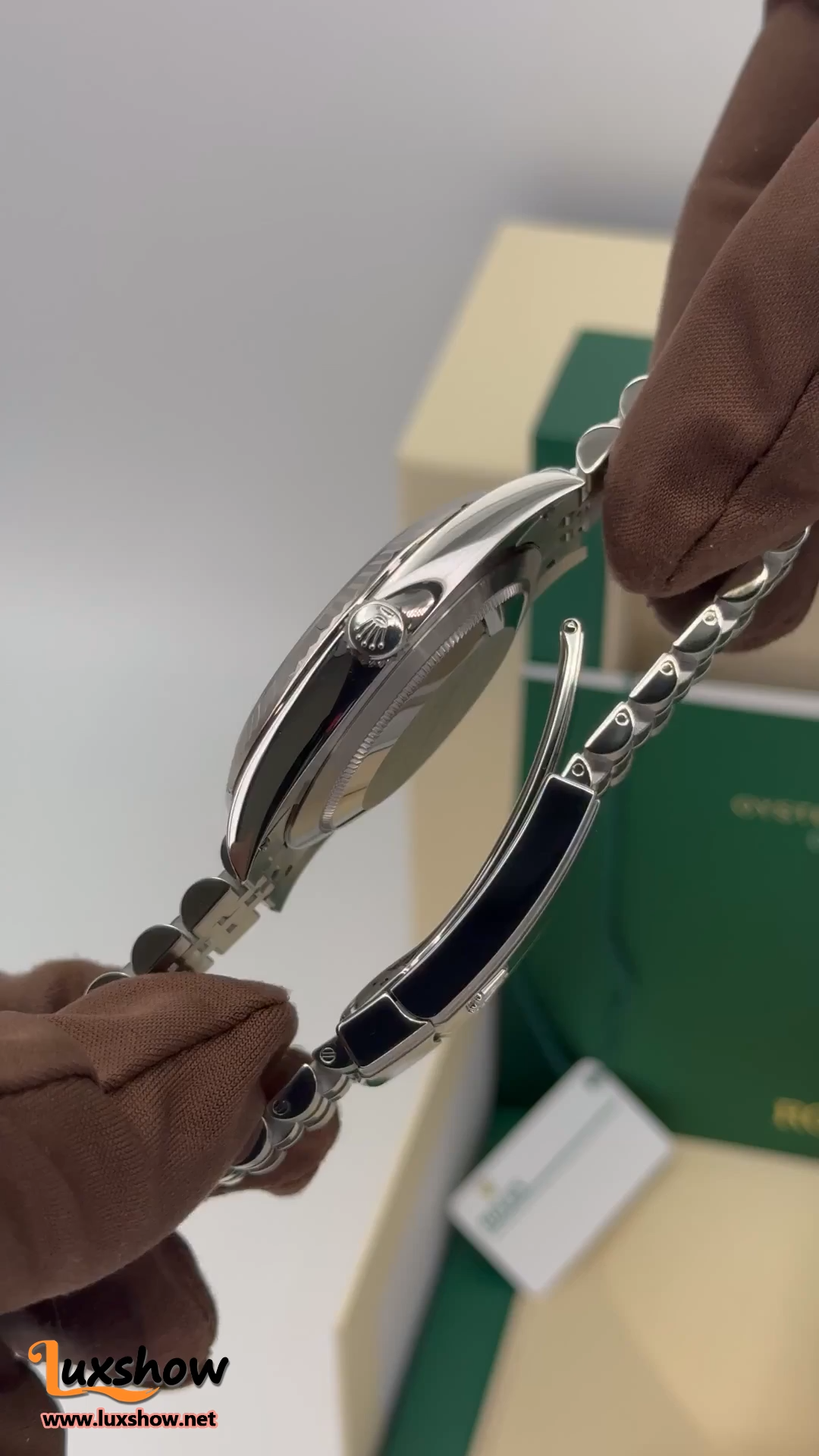 Rolex Datejust 41mm 126334 Stainless Steel Oyster Silver Dial