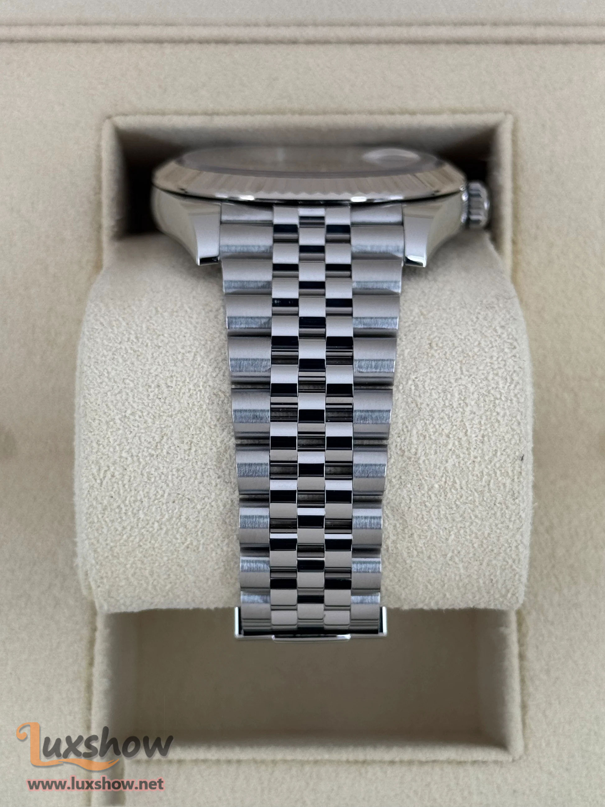 Rolex Datejust 36mm 126234 Stainless Steel Jubilee Silver Dial