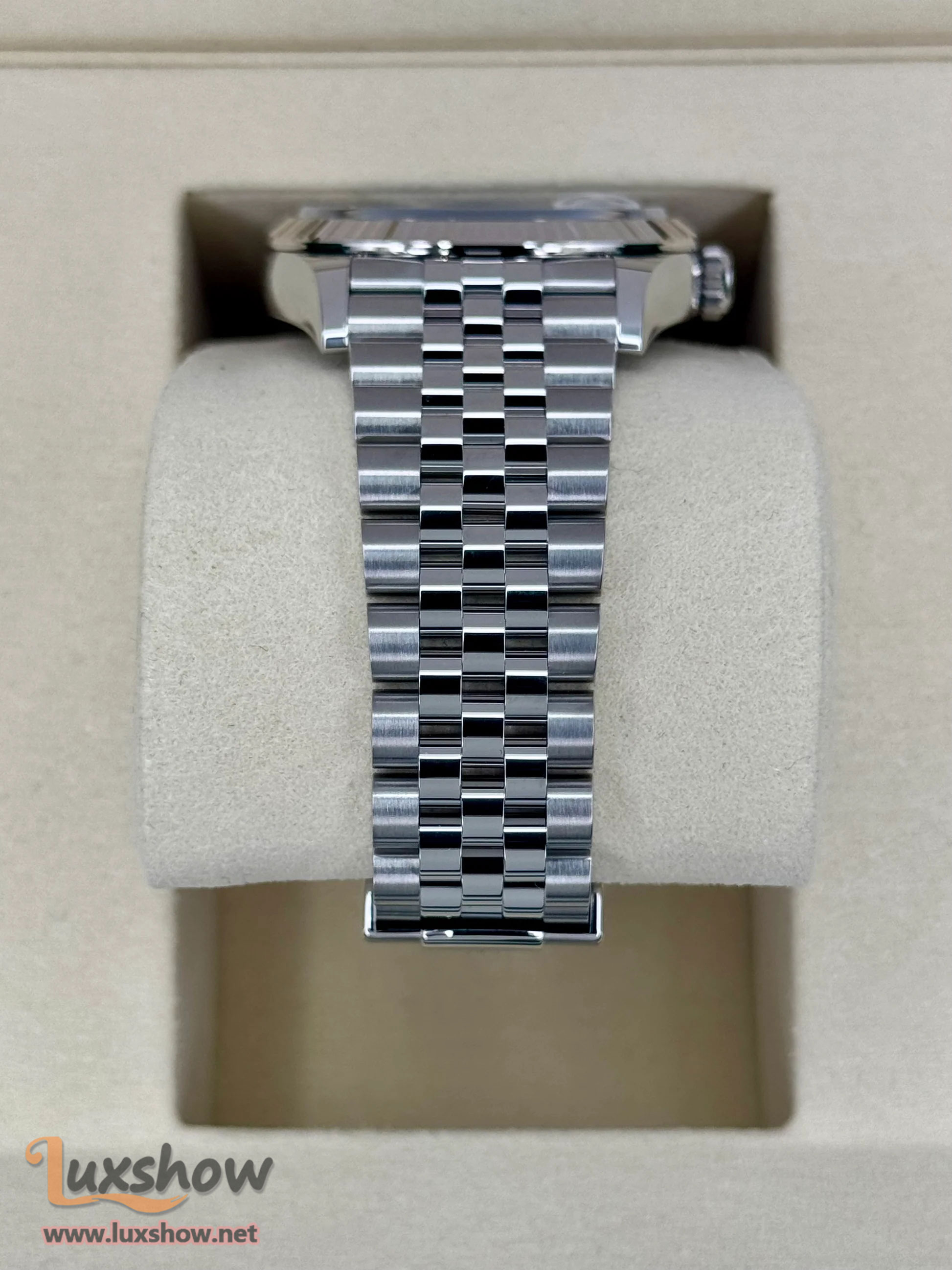 Rolex Datejust 36mm 126234 Stainless Steel Jubilee Blue Dial