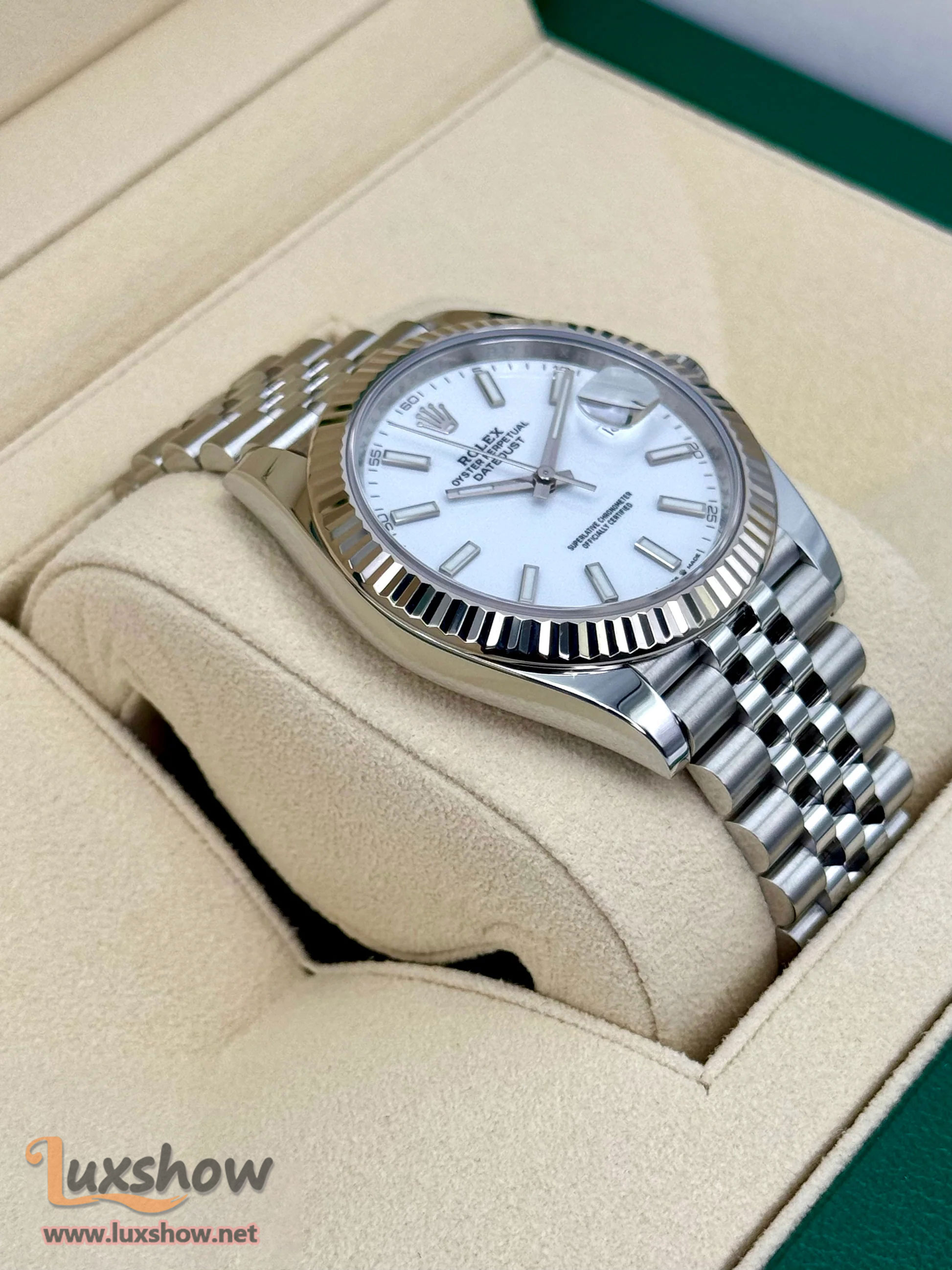 Rolex Datejust 41mm 126334 Stainless Steel Oyster Silver Dial