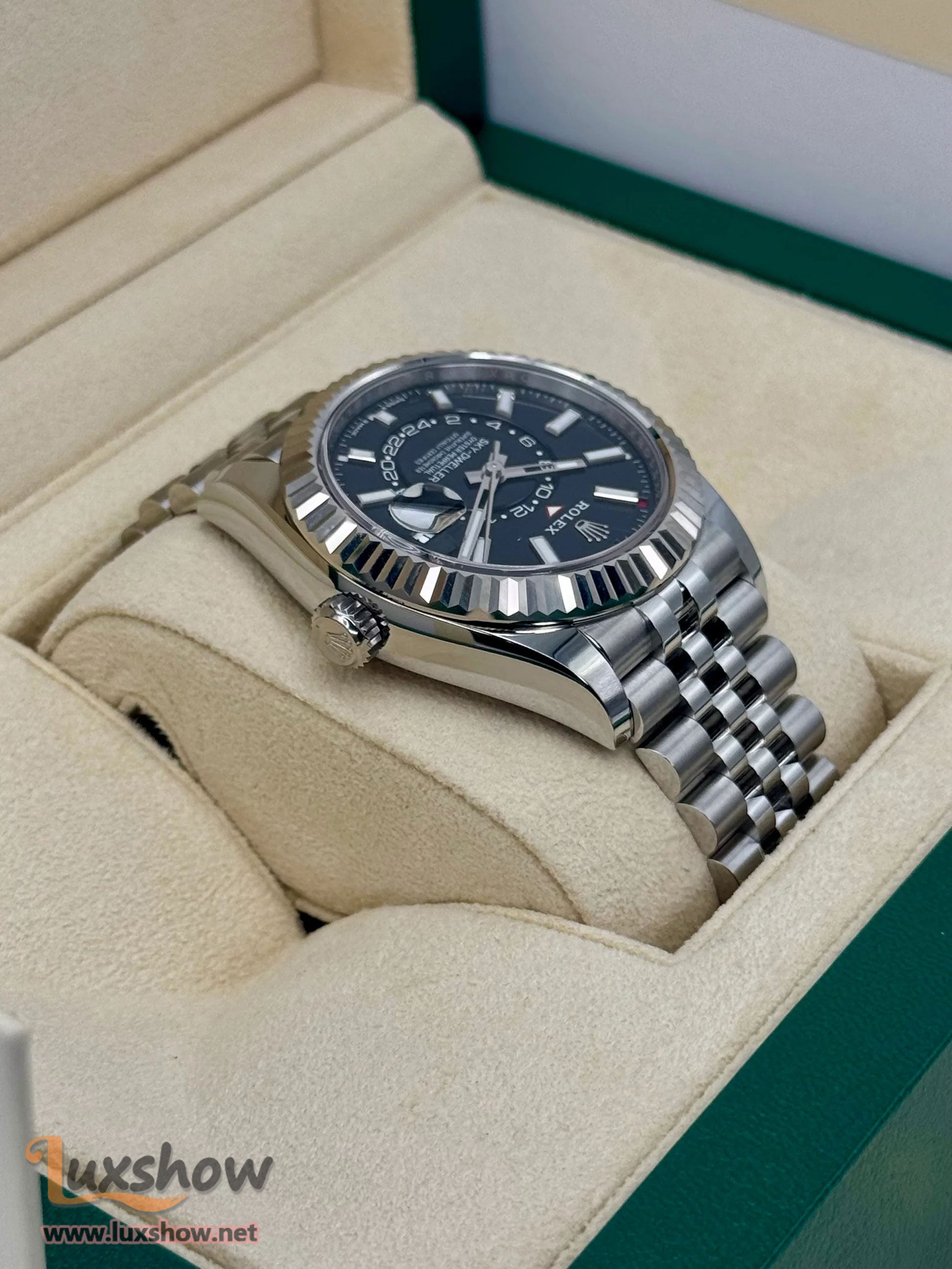 Rolex Sky-Dweller 42mm 336934 Jubilee Black Dial