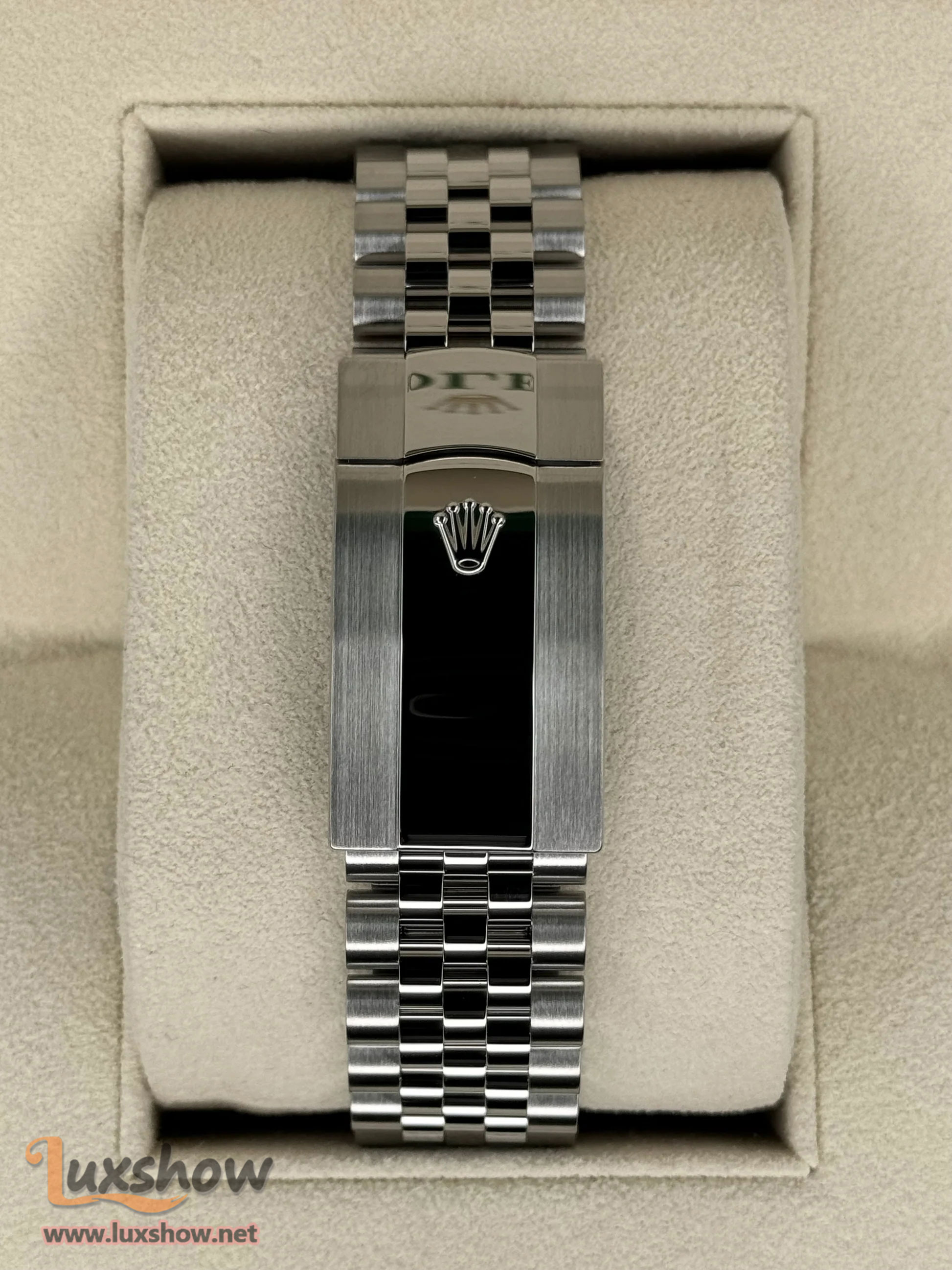 Rolex Sky-Dweller 42mm 326934 Stainless Steel Jubilee White Dial