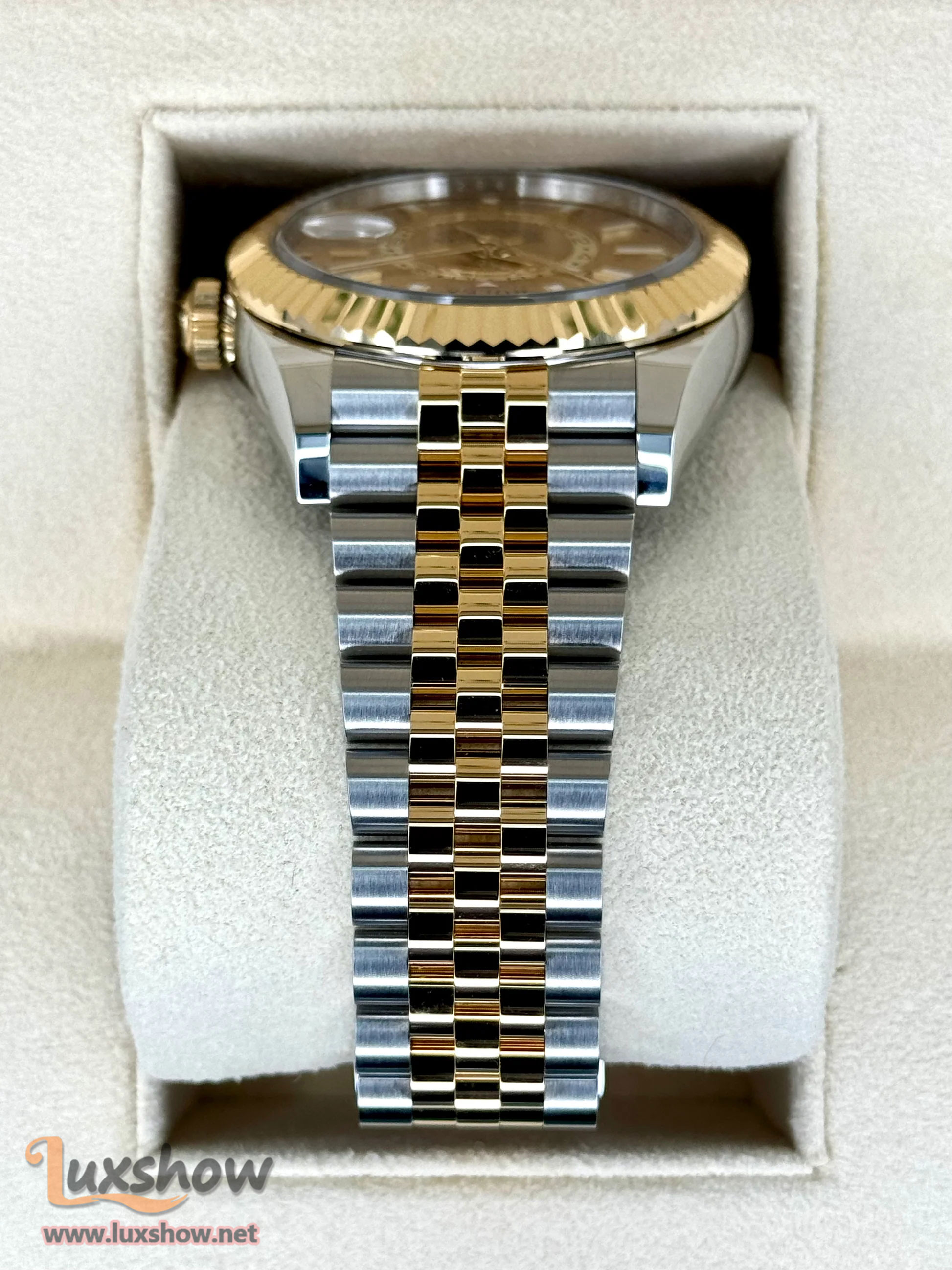 Rolex Sky-Dweller 42mm 336933 Jubilee White Dial