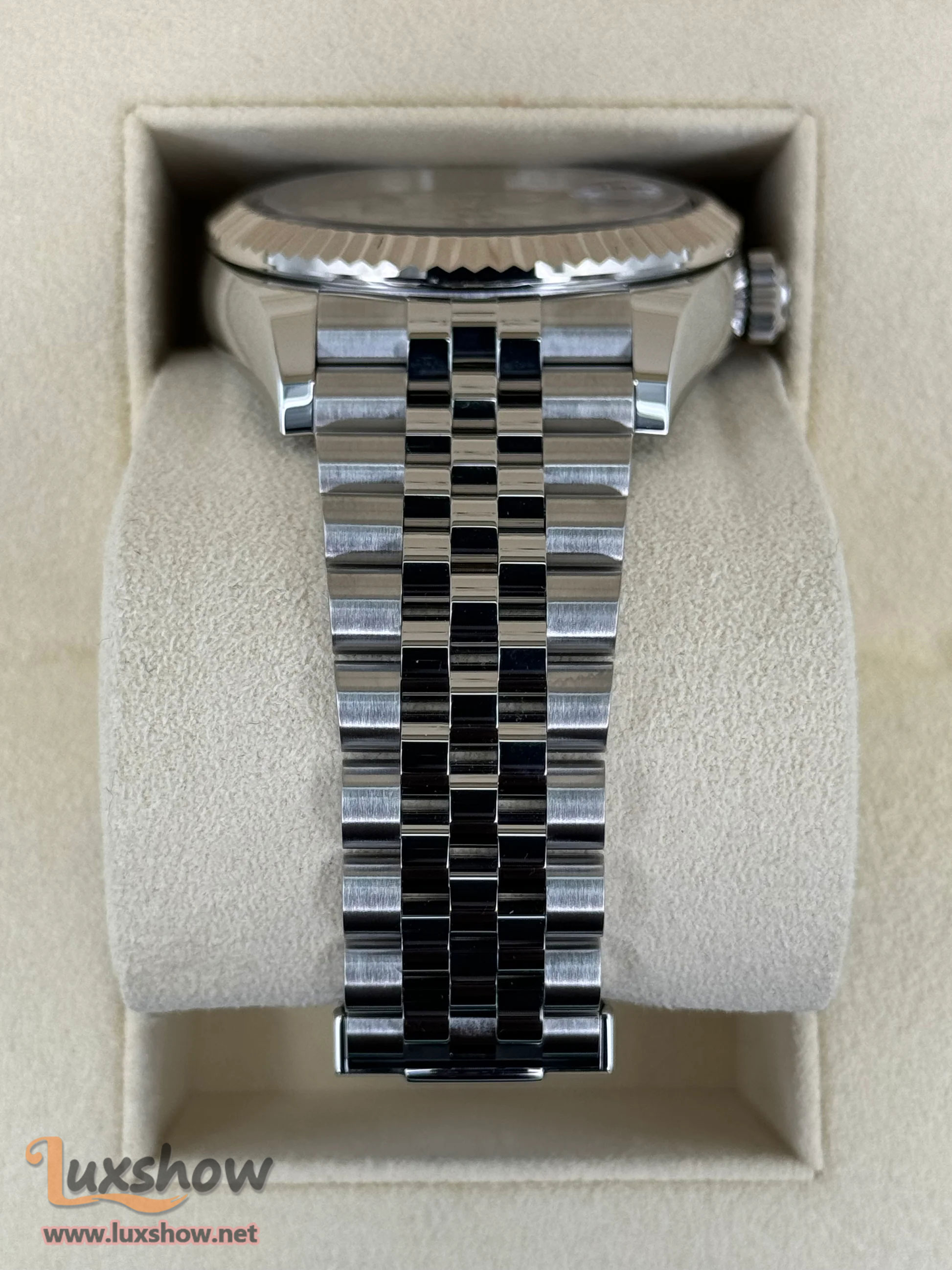 Rolex Sky-Dweller 42mm 326934 Stainless Steel Jubilee White Dial