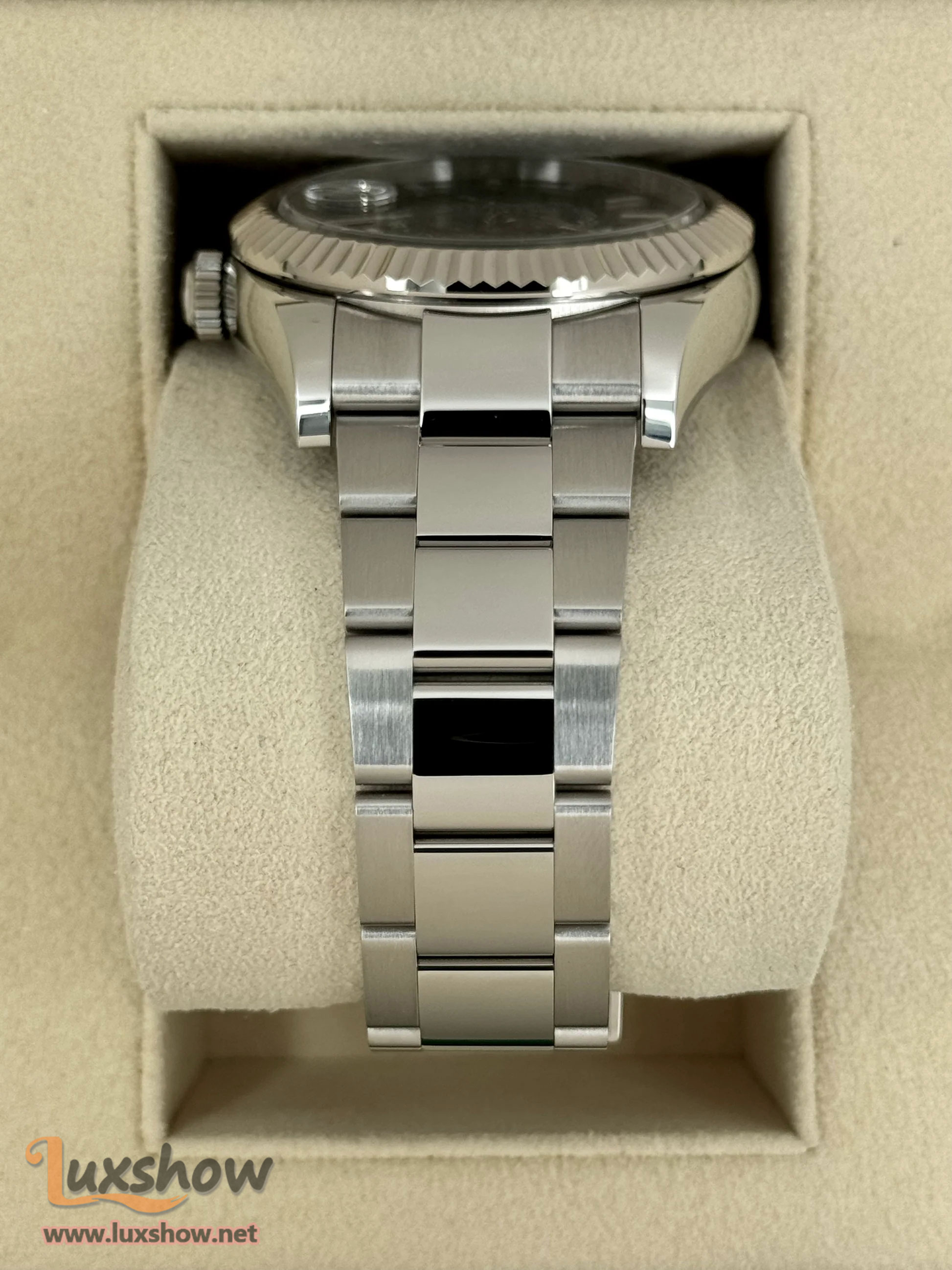 Rolex Sky-Dweller 42mm 326934 Oyster Black Dial