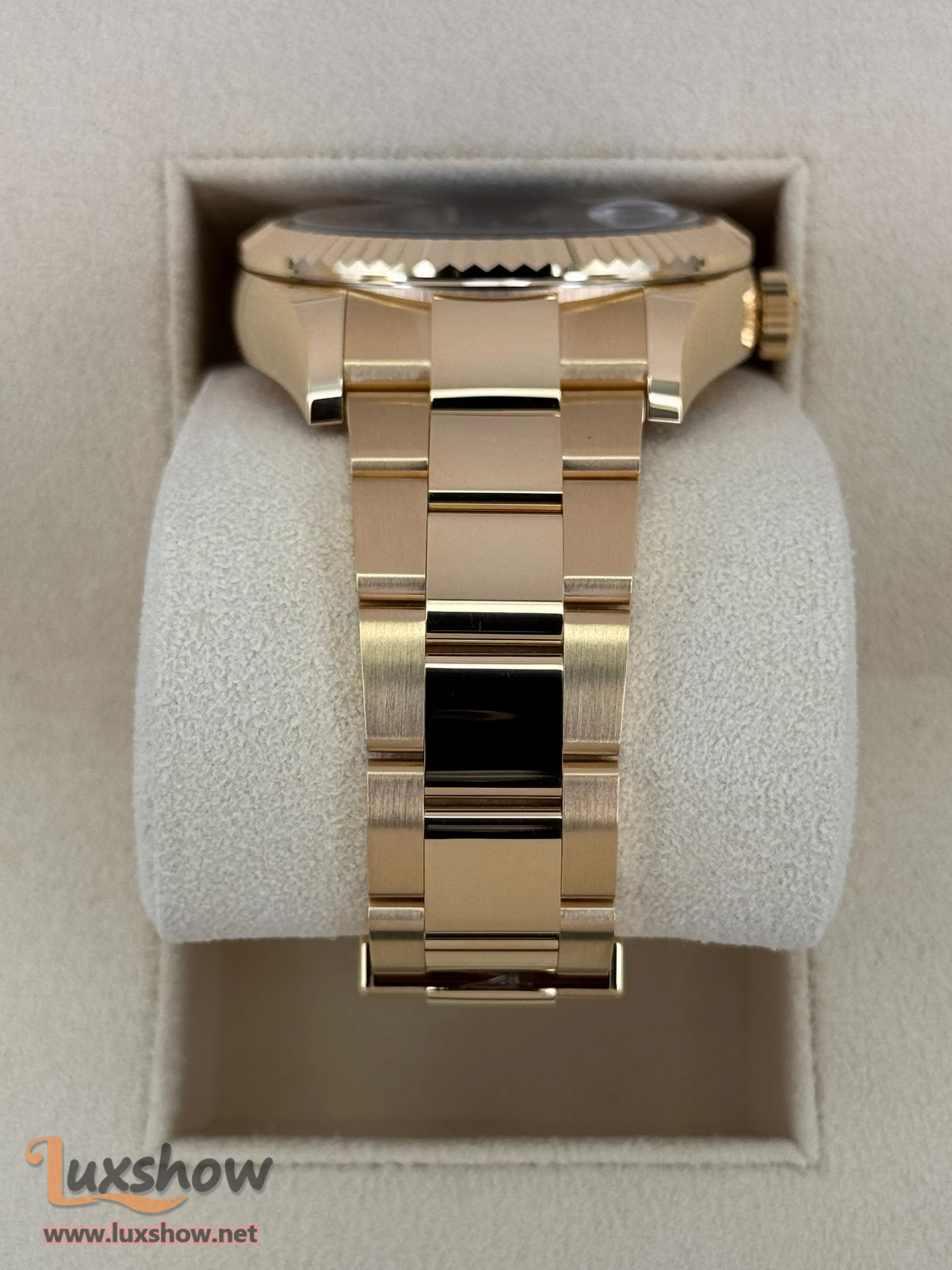 Rolex Sky-Dweller 42mm 336938 Yellow Gold Oyster Black Dial