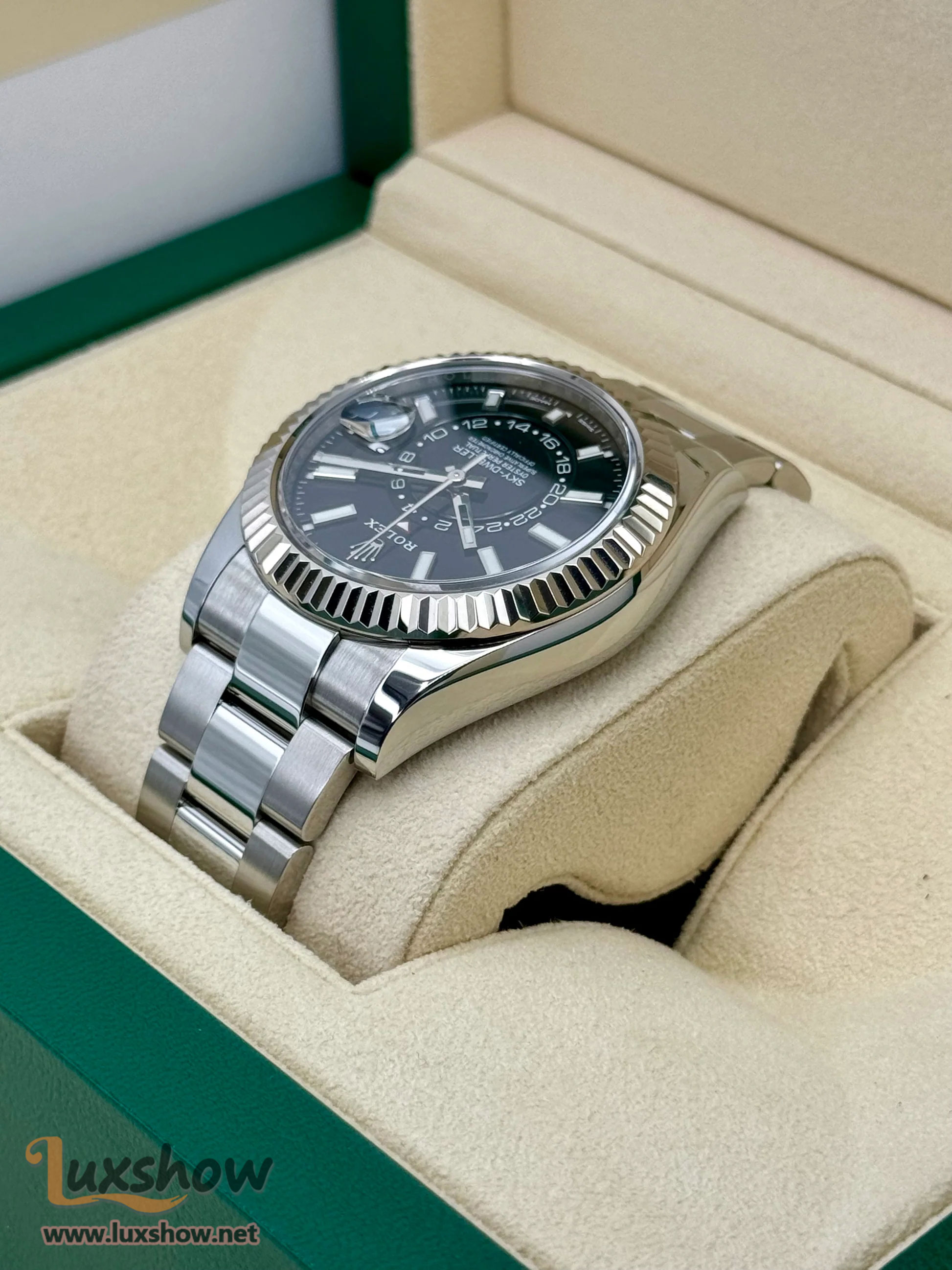 Rolex Sky-Dweller 42mm 326934 Oyster Black Dial