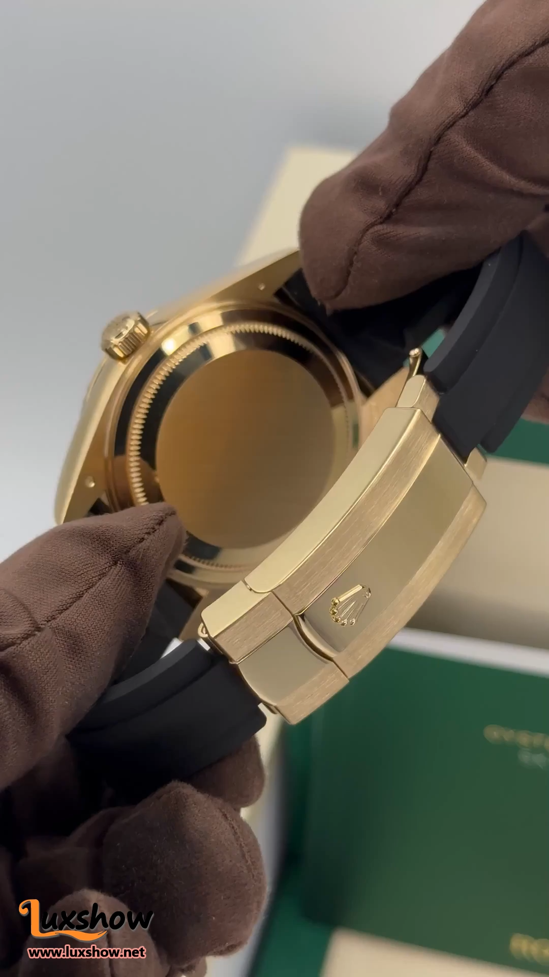 Rolex Sky-Dweller 42mm 336238 Yellow Gold Oysterflex Champagne Dial