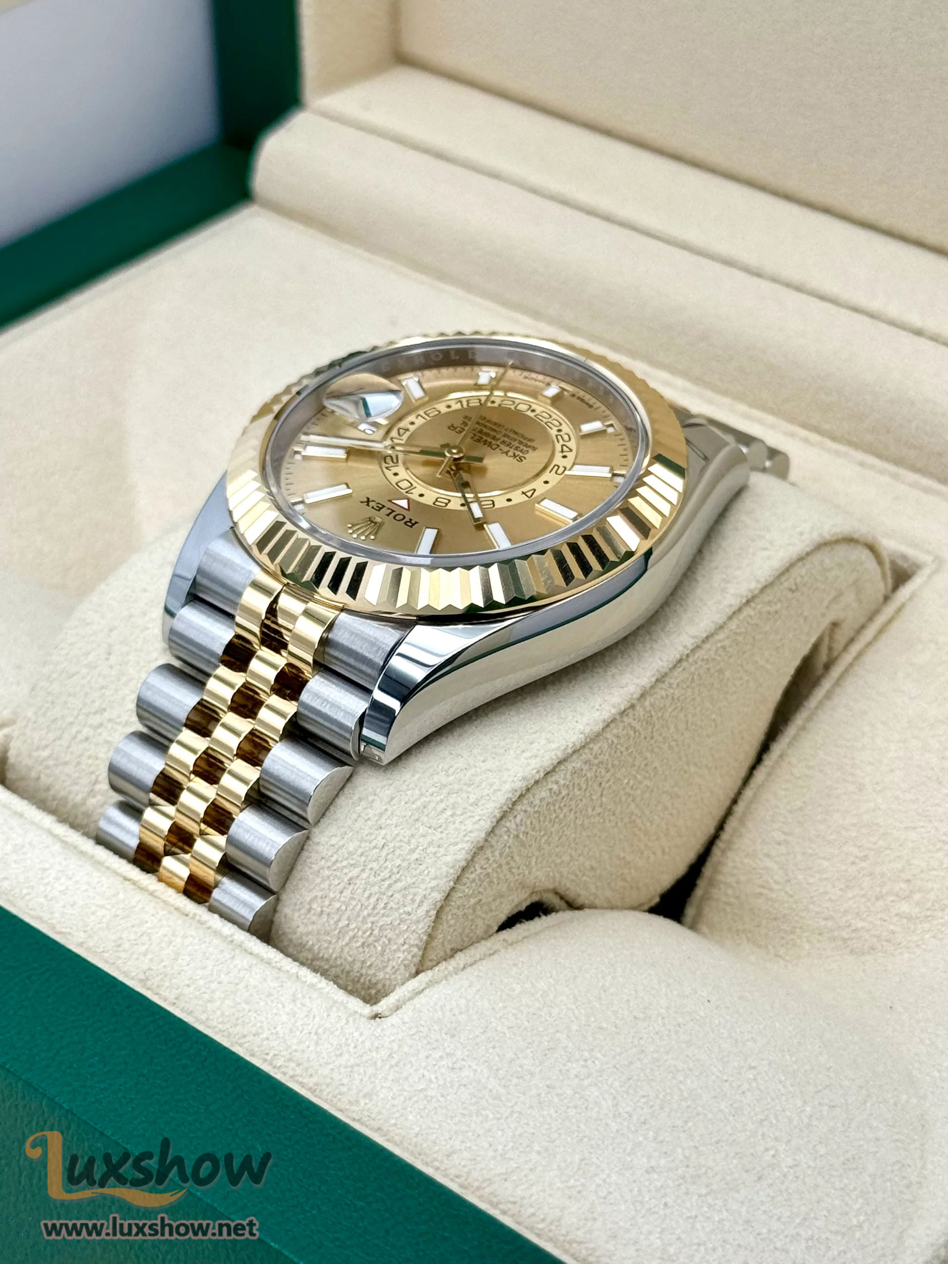 Rolex Sky-Dweller 42mm 336933 Jubilee White Dial