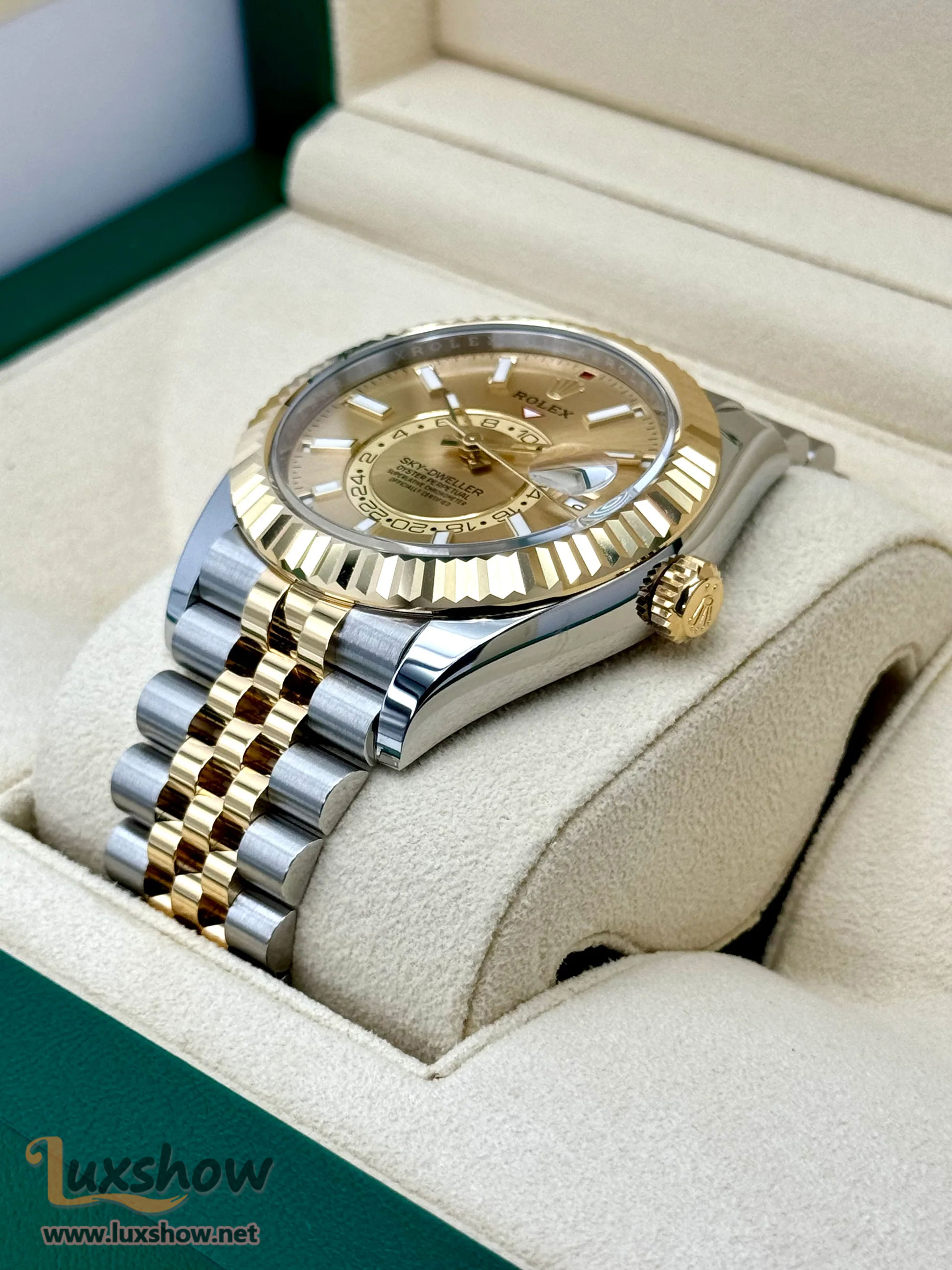 Rolex Sky-Dweller 42mm 336933 Jubilee White Dial