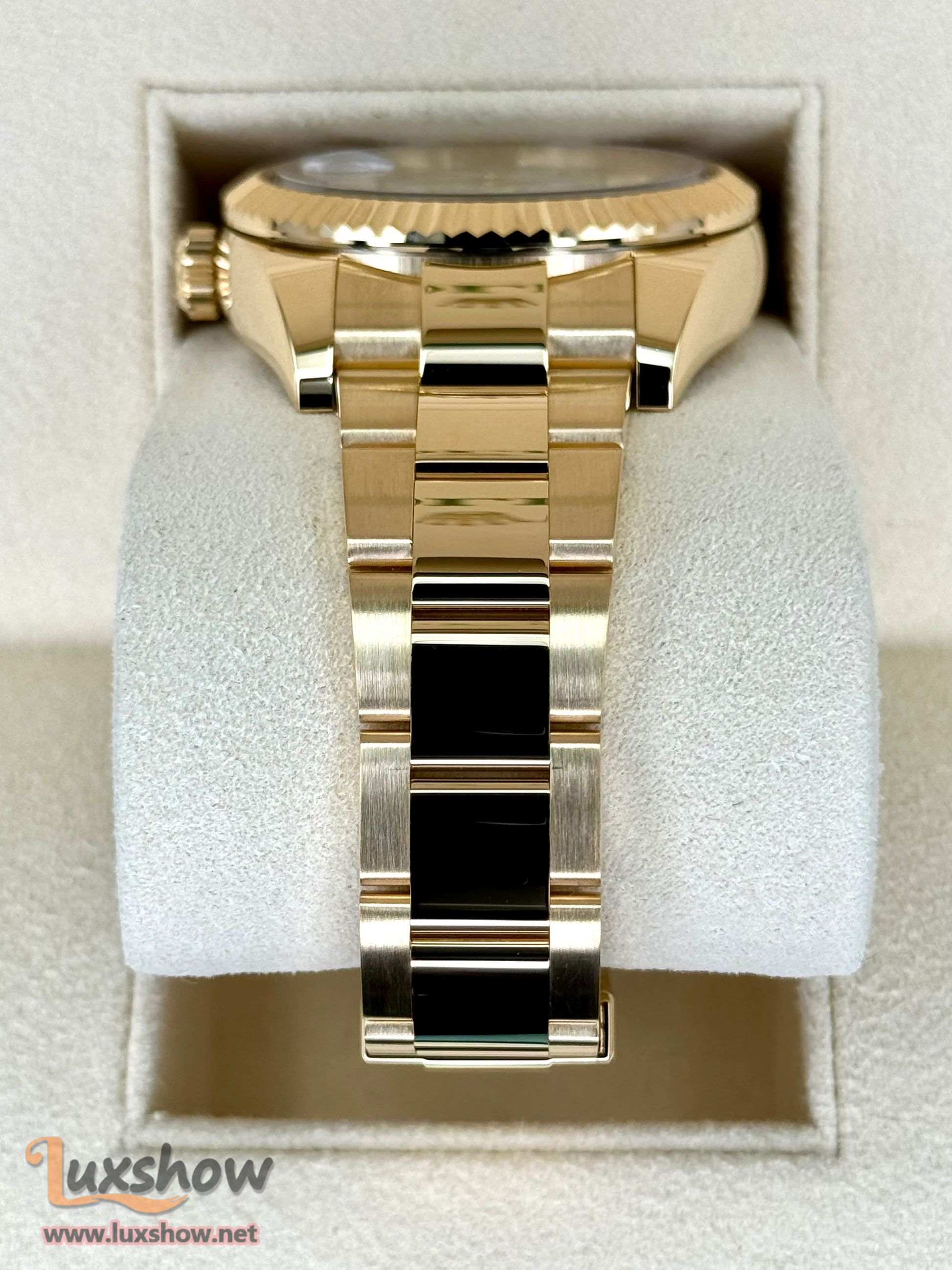 Rolex Sky-Dweller 42mm 336933 Oyster Black Dial