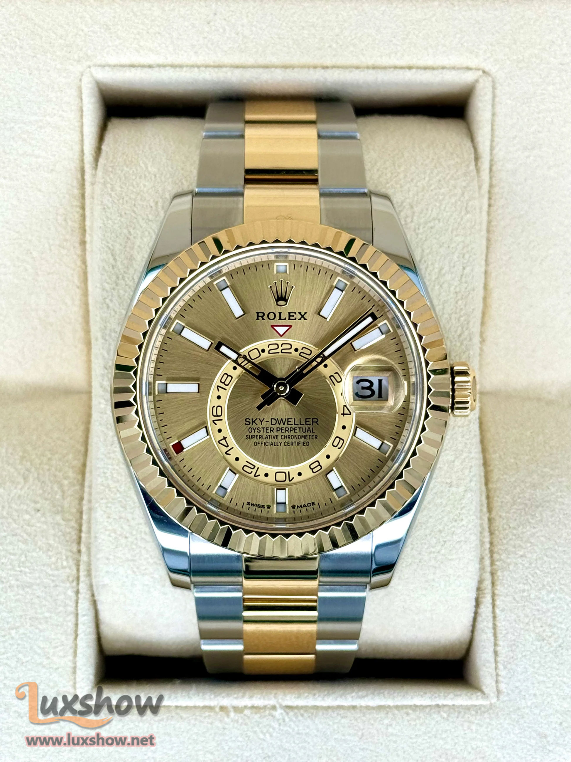 Rolex Sky-Dweller 42mm 336933 Oyster Champagne Dial