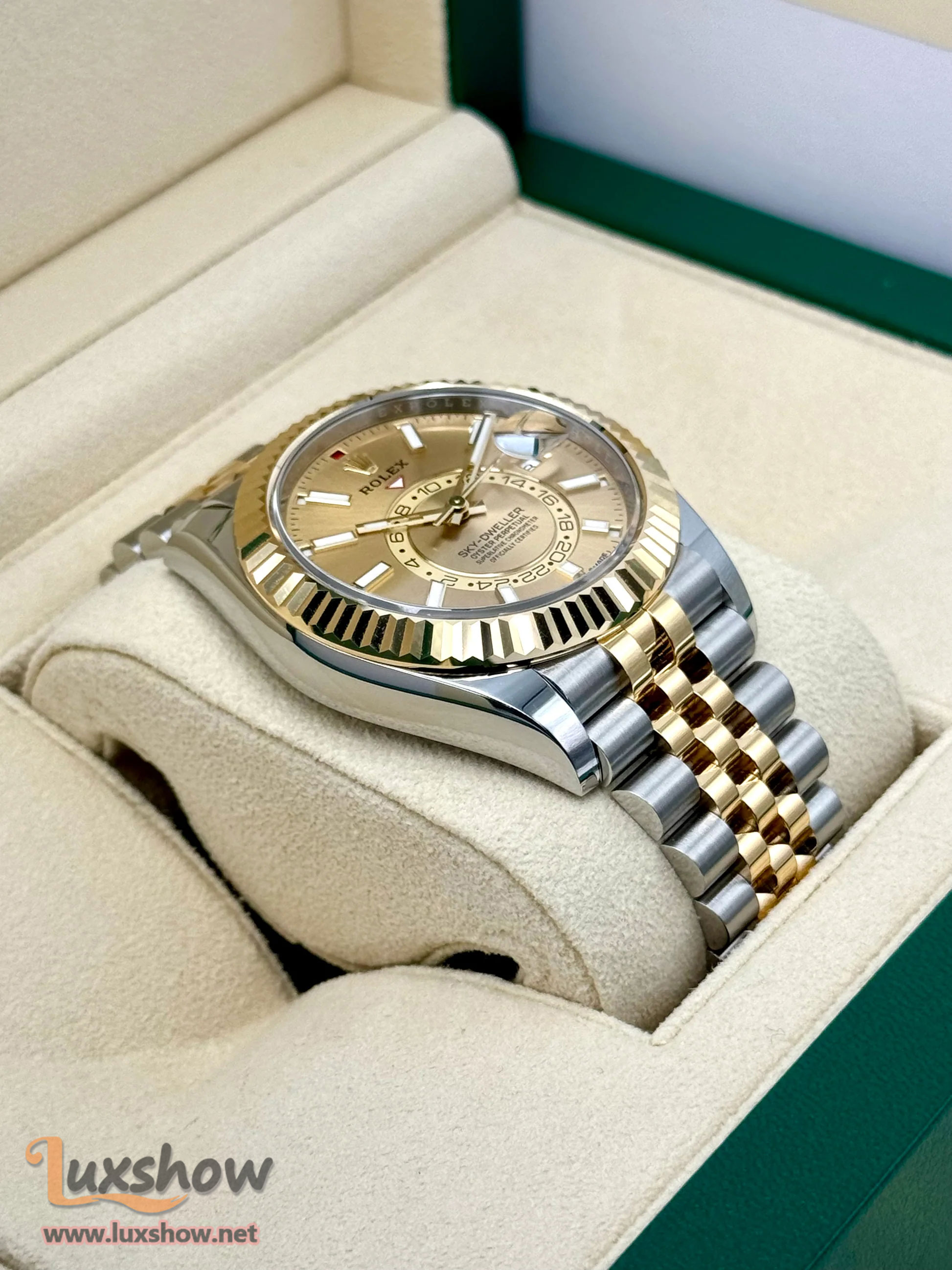 Rolex Sky-Dweller 42mm 336933 Jubilee White Dial