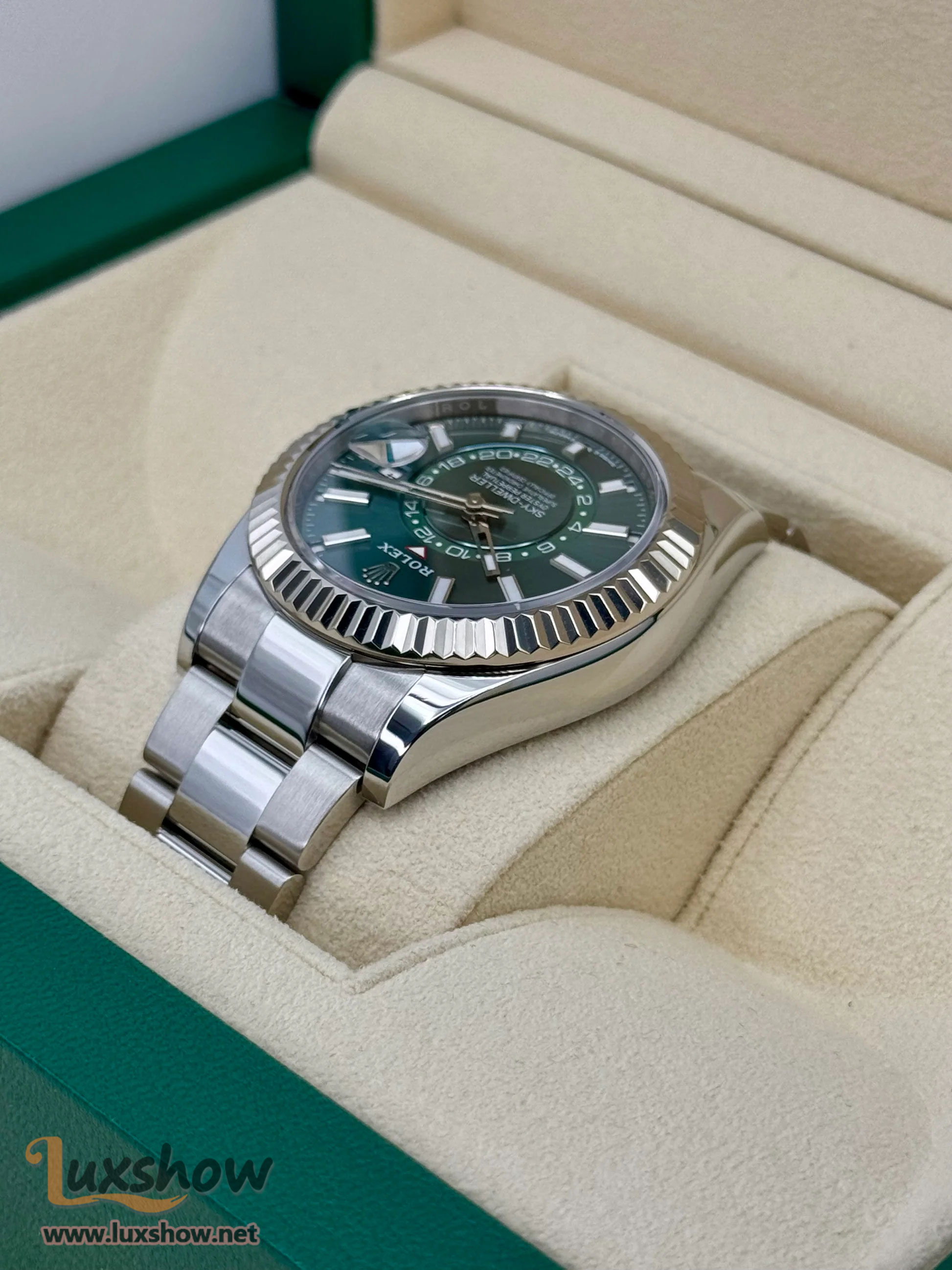 Rolex Sky-Dweller 42mm 336934 Oyster Green Dial