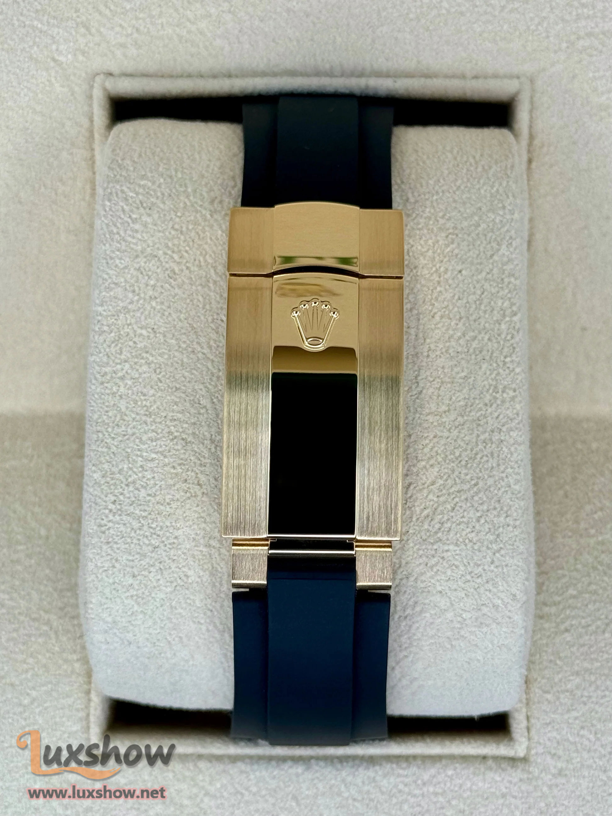 Rolex Sky-Dweller 42mm 336238 Yellow Gold Oysterflex Champagne Dial