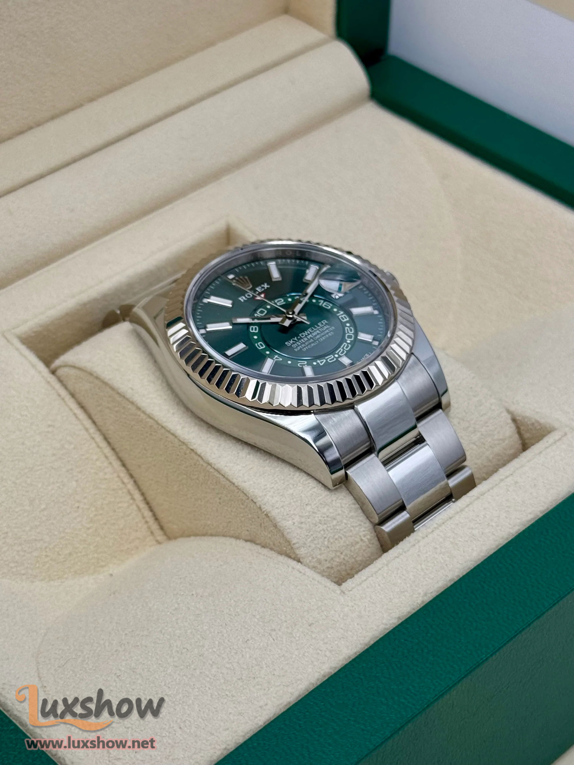 Rolex Sky-Dweller 42mm 336934 Oyster Green Dial
