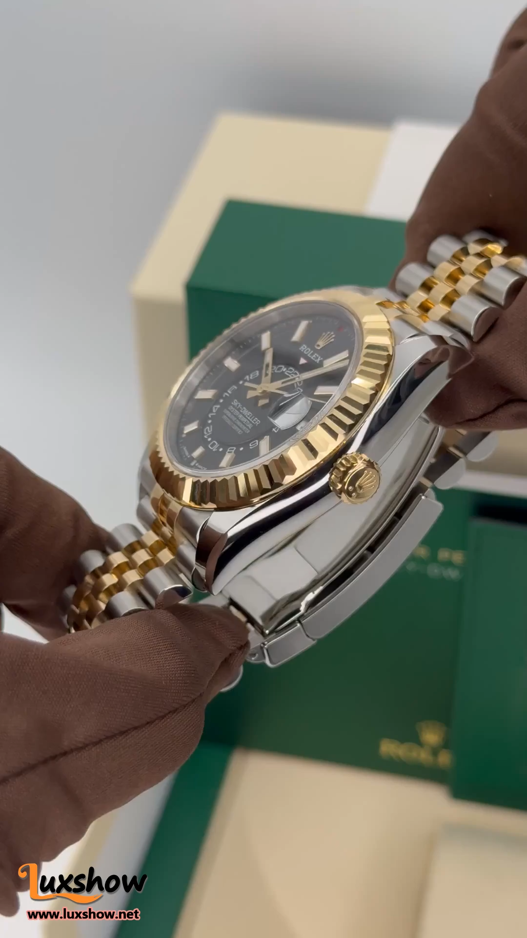 Rolex Sky-Dweller 42mm 336933 Jubilee Black Dial