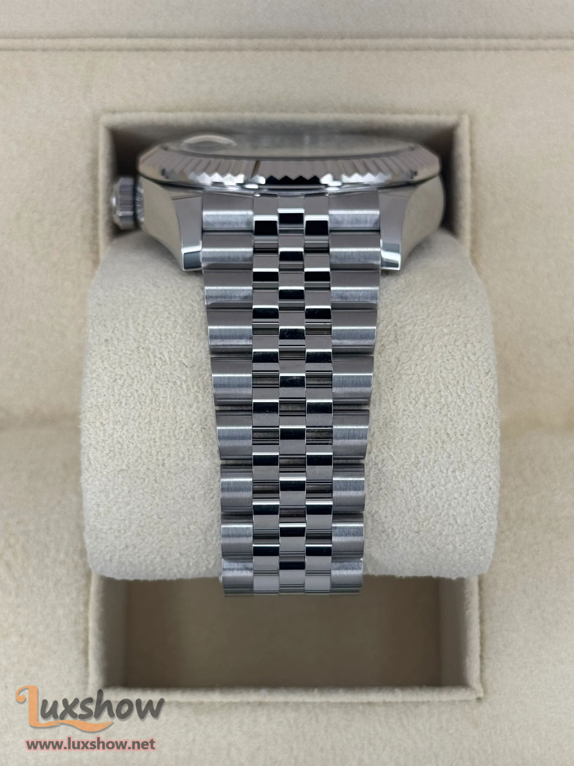 Rolex Sky-Dweller 42mm 336934 Jubilee Black Dial