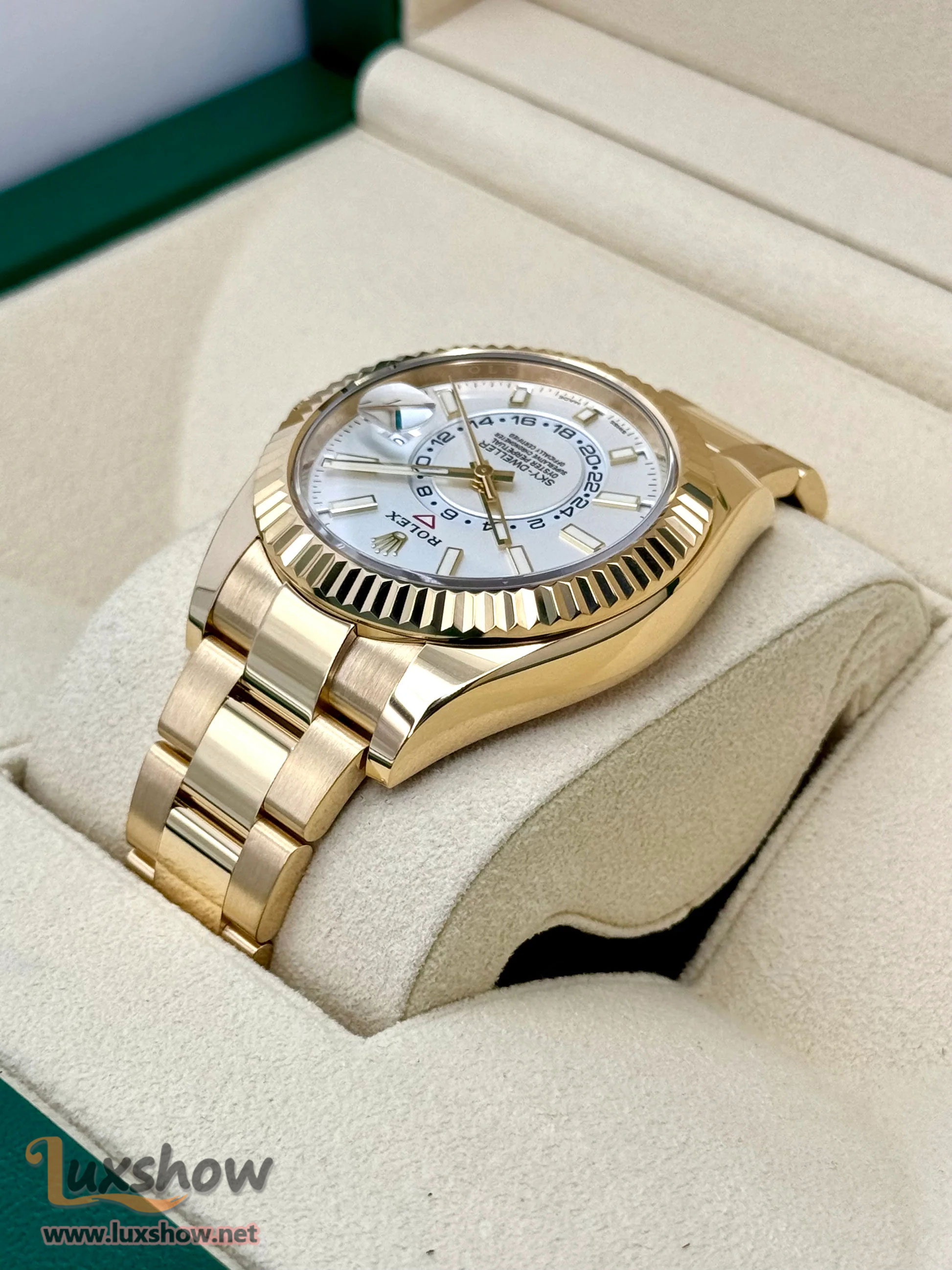 Rolex Sky-Dweller 42mm 336933 Oyster Black Dial