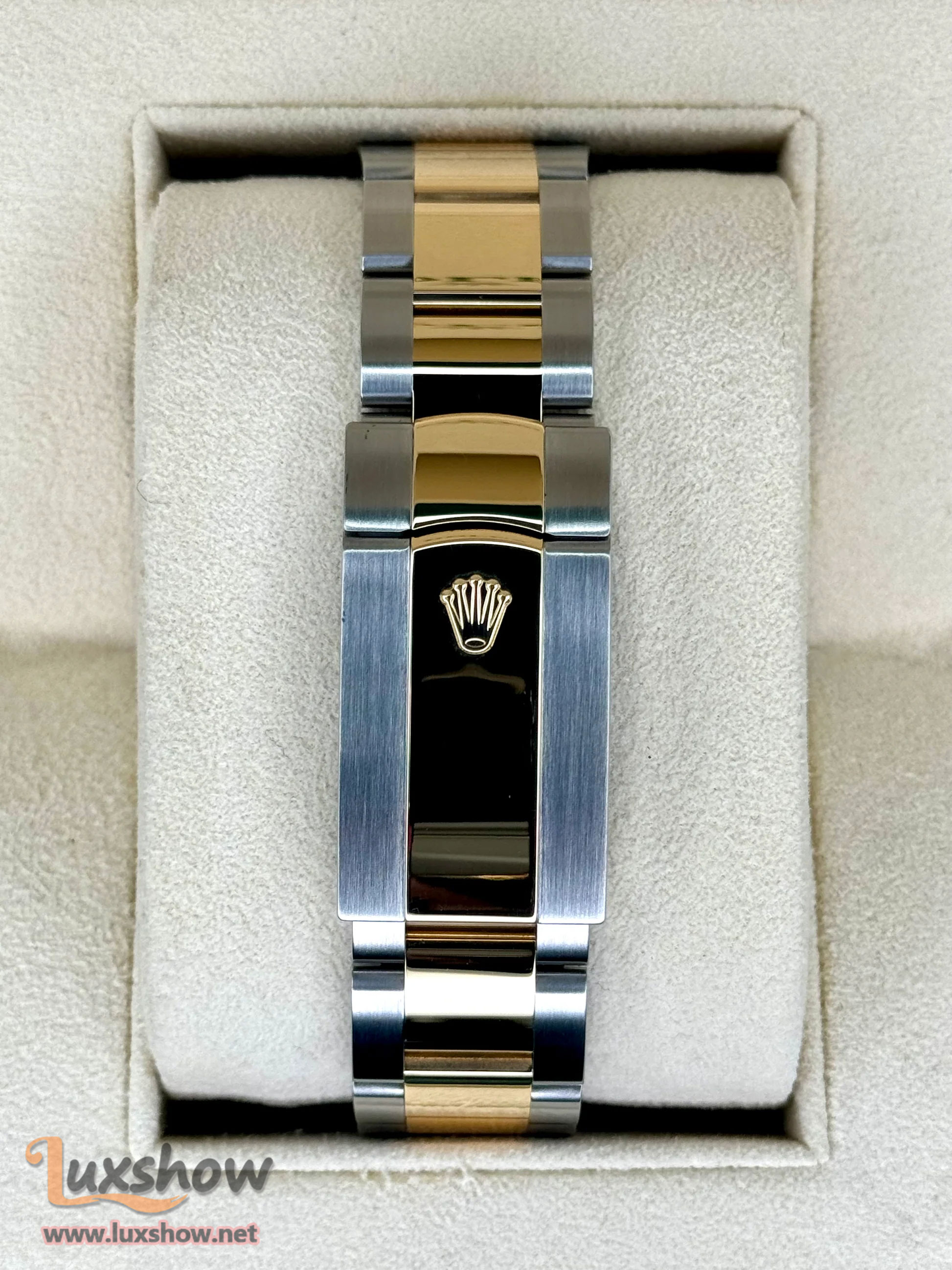 Rolex Sky-Dweller 42mm 336933 Oyster Champagne Dial