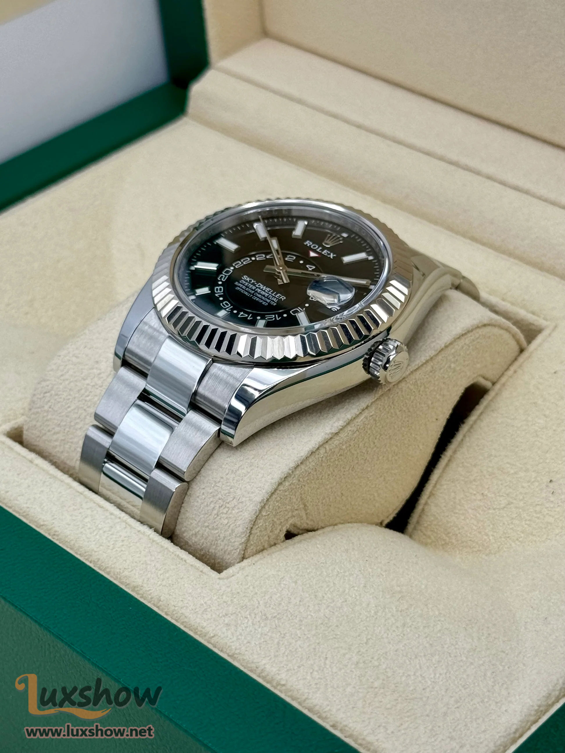 Rolex Sky-Dweller 42mm 326934 Oyster Black Dial