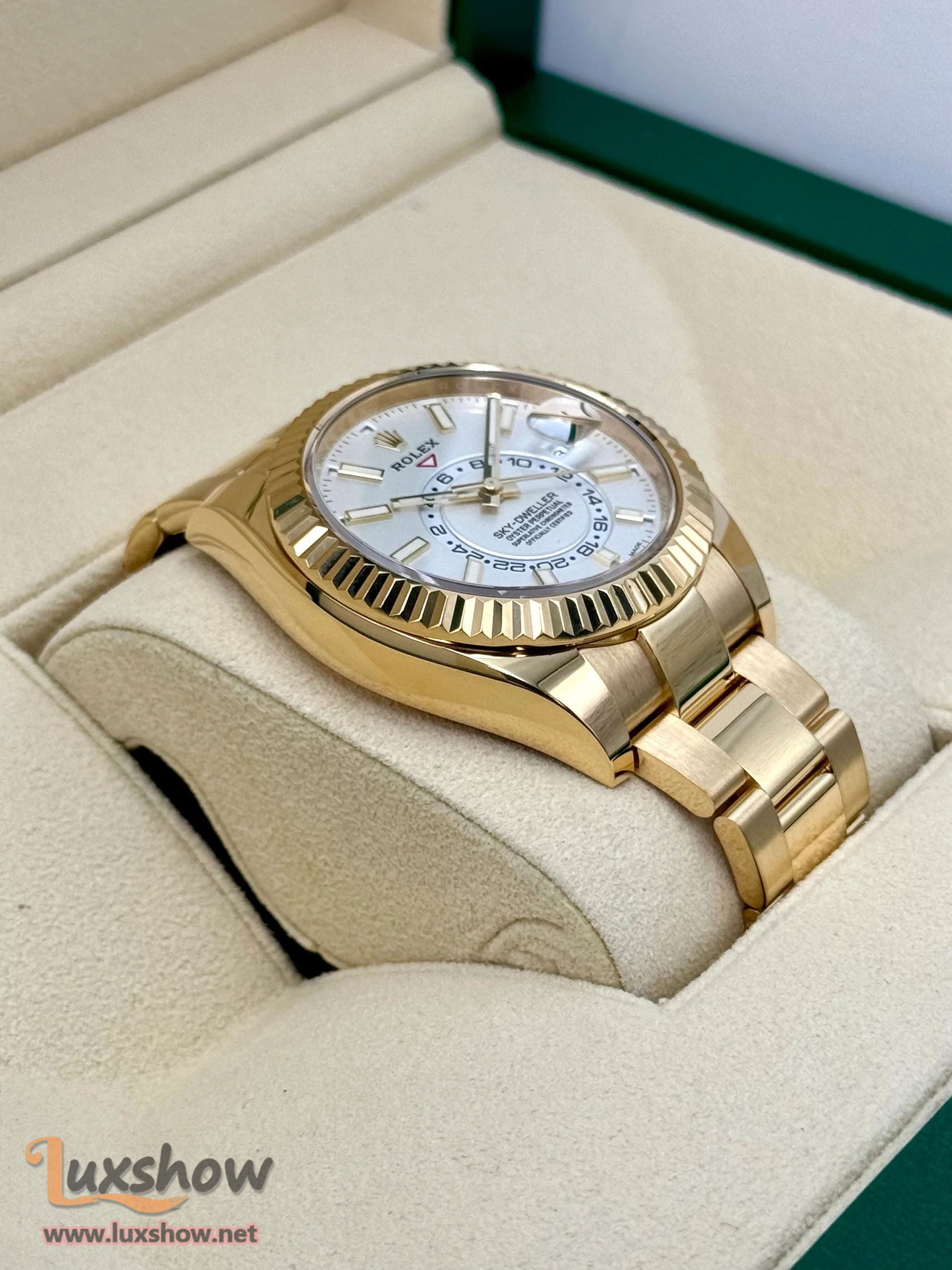 Rolex Sky-Dweller 42mm 336933 Oyster Black Dial