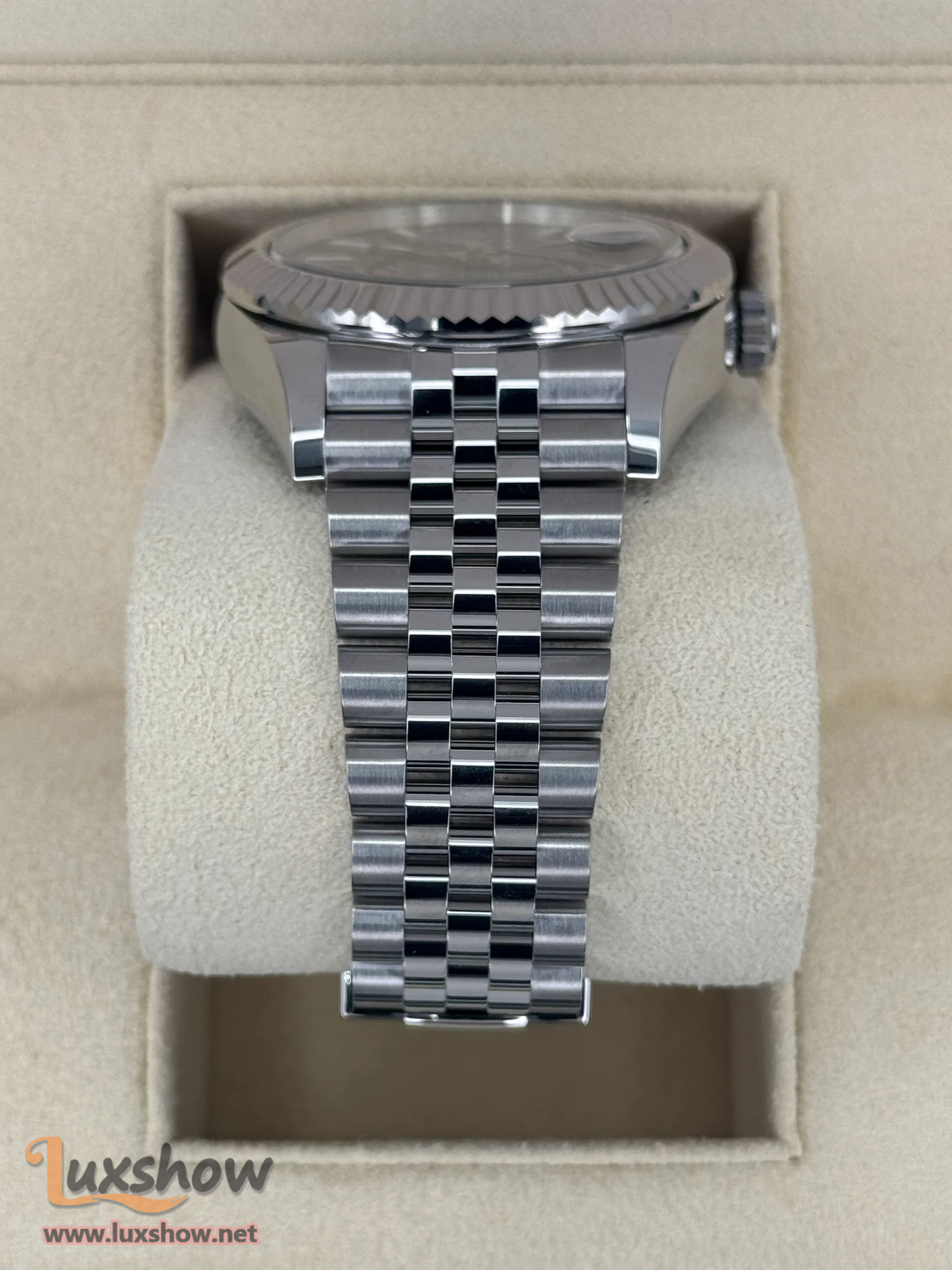 Rolex Sky-Dweller 42mm 336934 Jubilee Black Dial