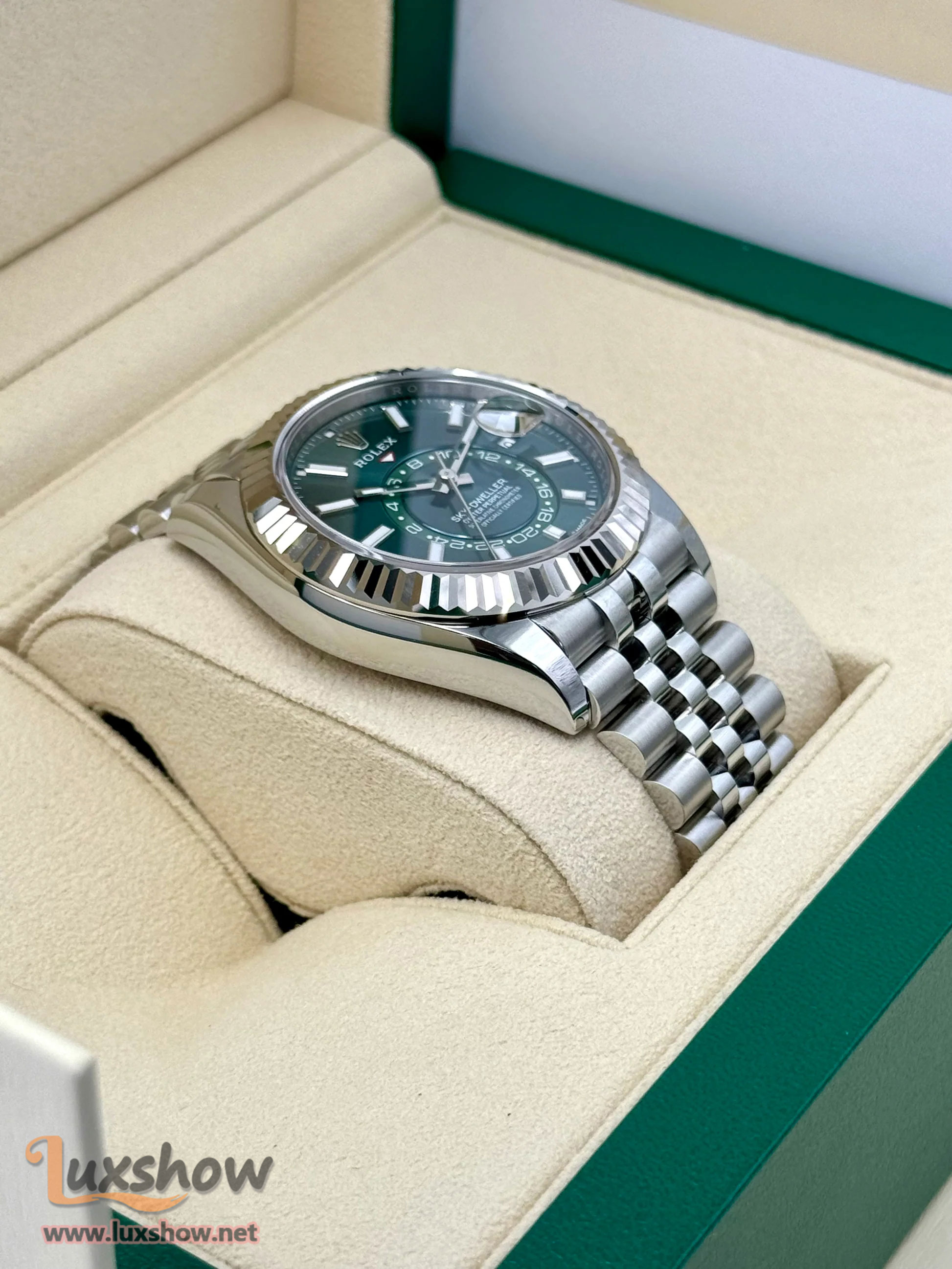 Rolex Sky-Dweller 42mm 336934 Jubilee Green Dial