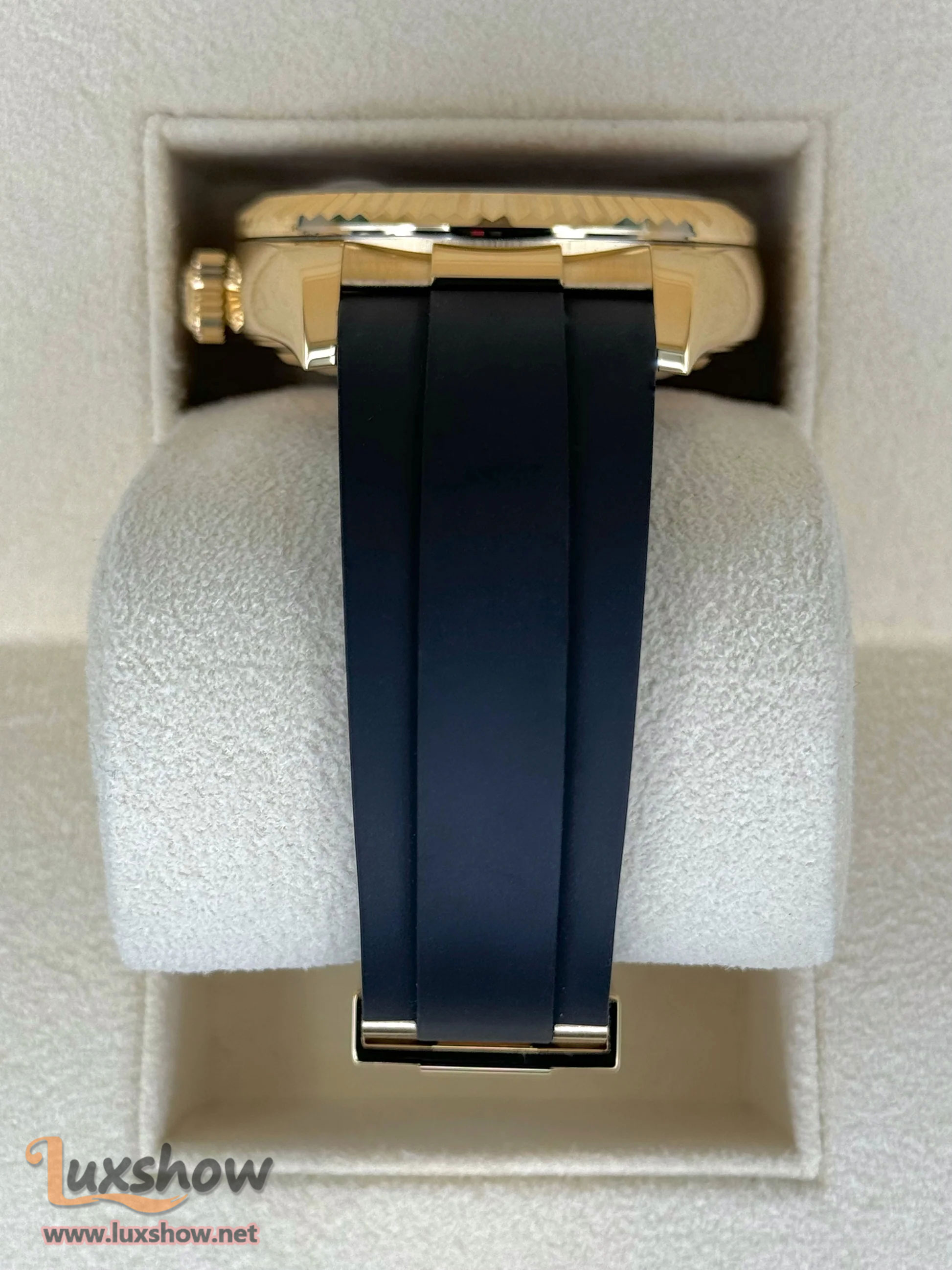 Rolex Sky-Dweller 42mm 336238 Yellow Gold Oysterflex Champagne Dial