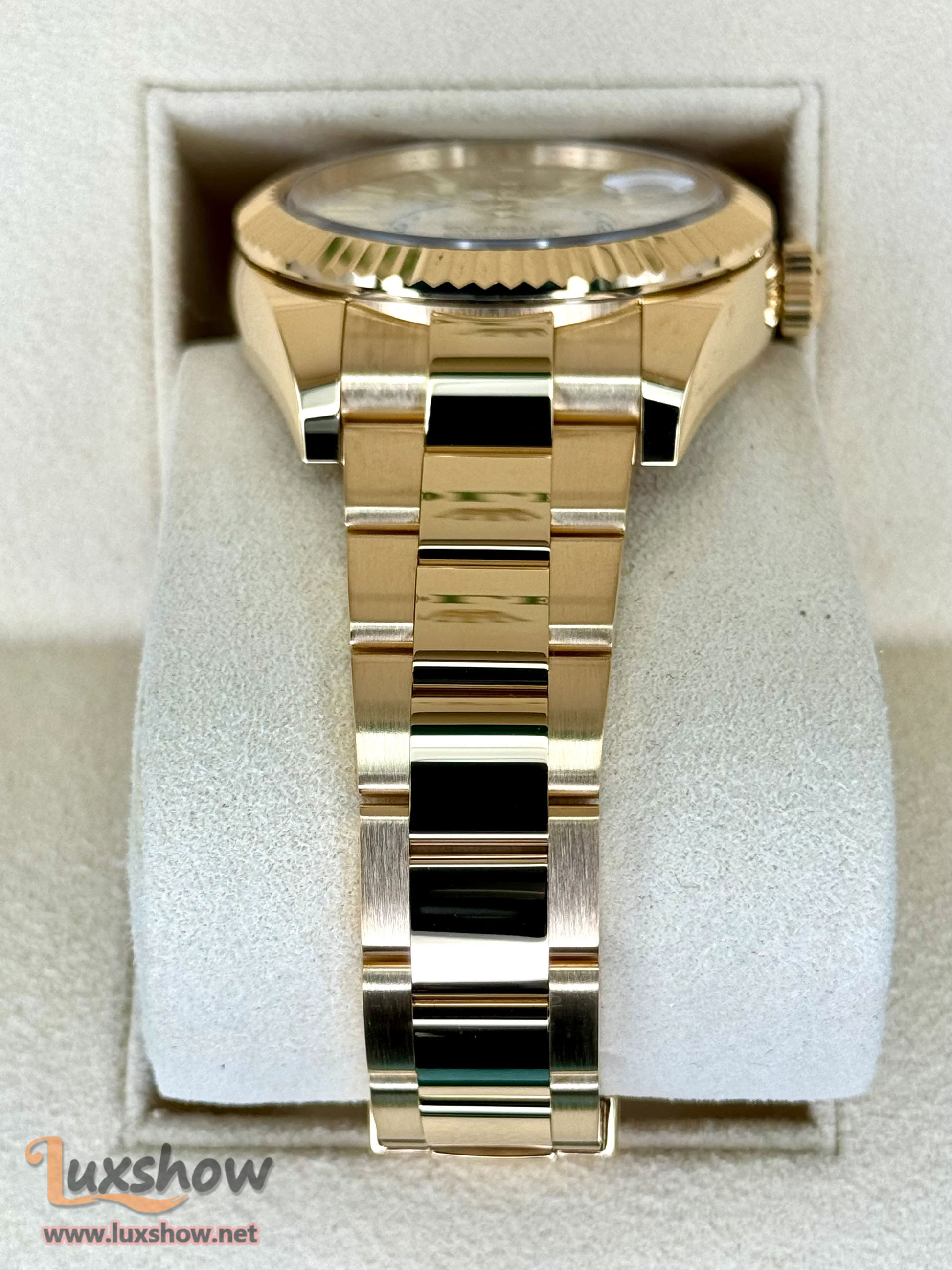 Rolex Sky-Dweller 42mm 336933 Oyster Black Dial