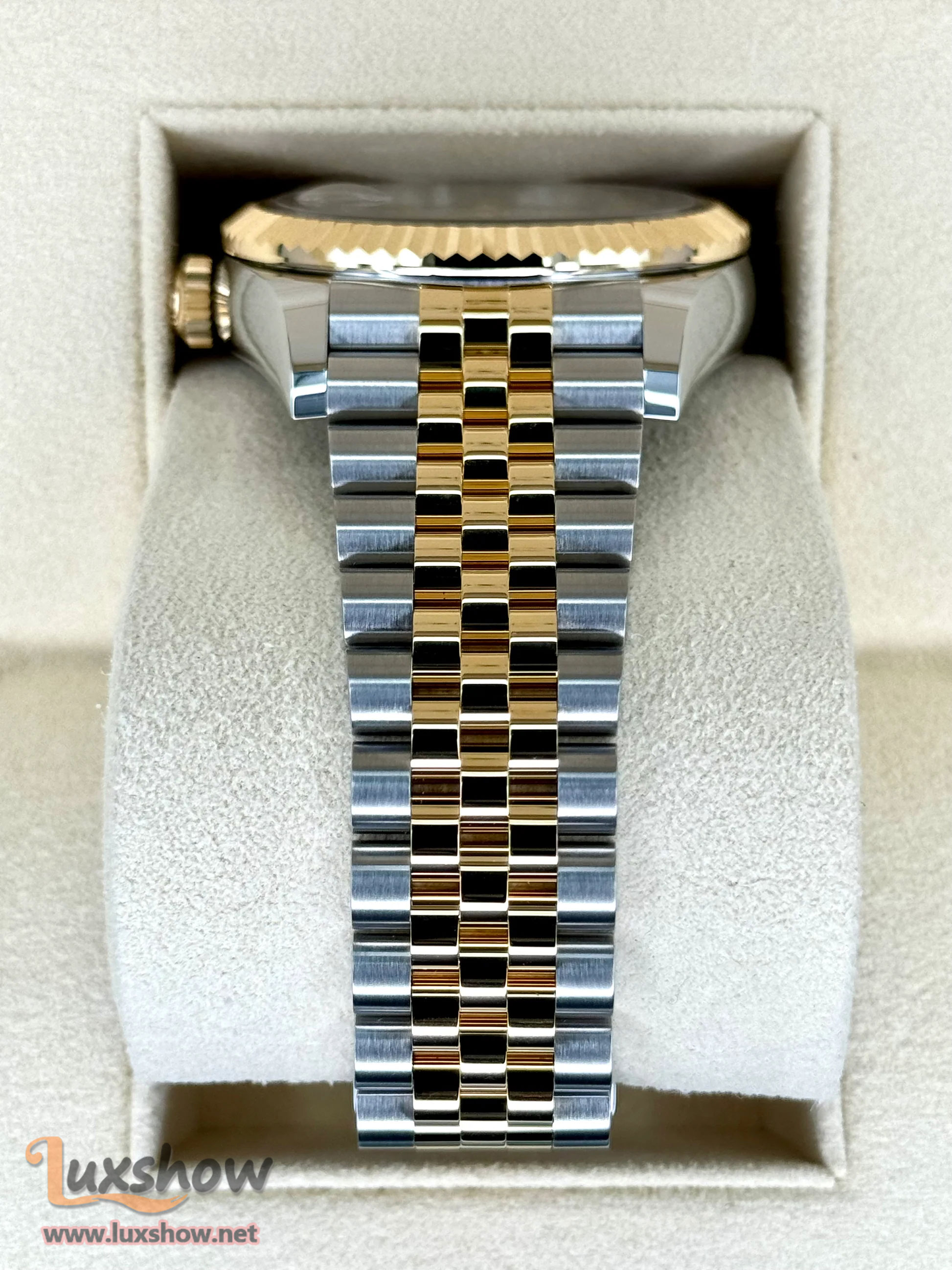 Rolex Sky-Dweller 42mm 326938 18K Yellow Gold Oyster White Dial