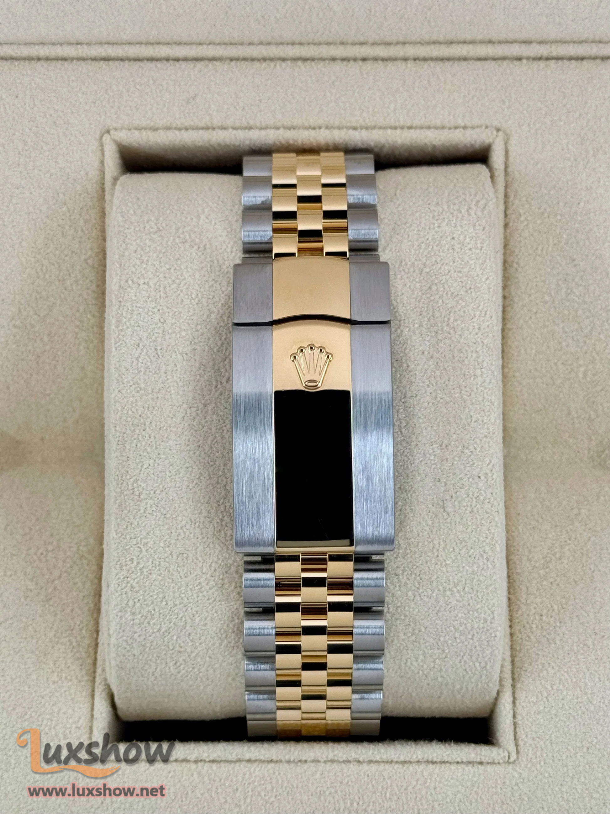 Rolex Sky-Dweller 42mm 336933 Jubilee Black Dial