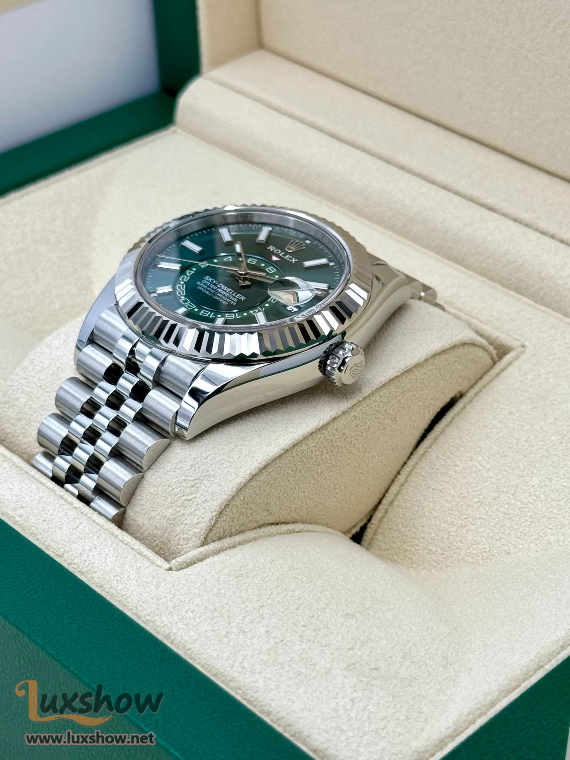 Rolex Sky-Dweller 42mm 336934 Jubilee Green Dial
