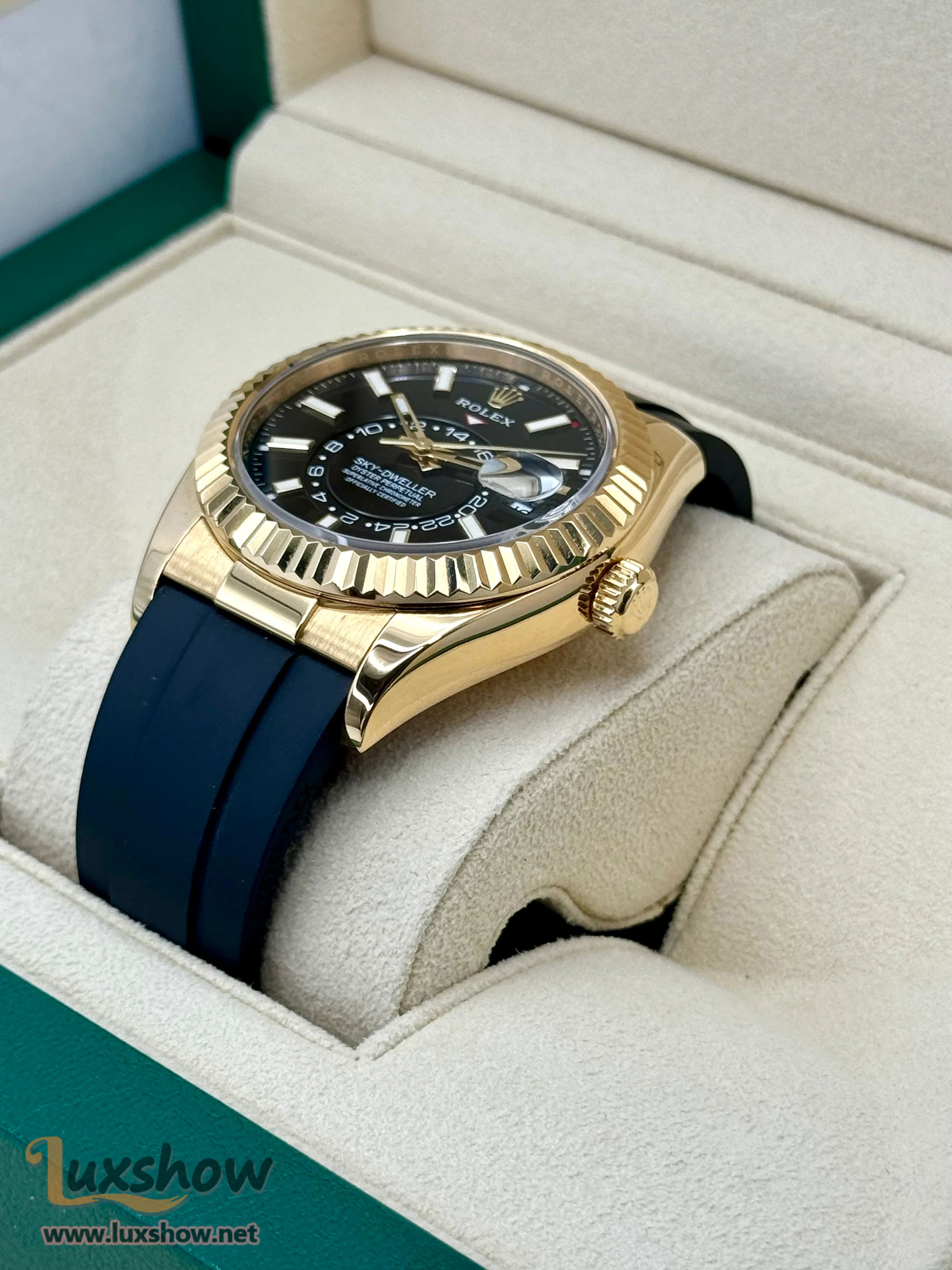 Rolex Sky-Dweller 42mm 326238 Yellow Gold Oysterflex Black Dial