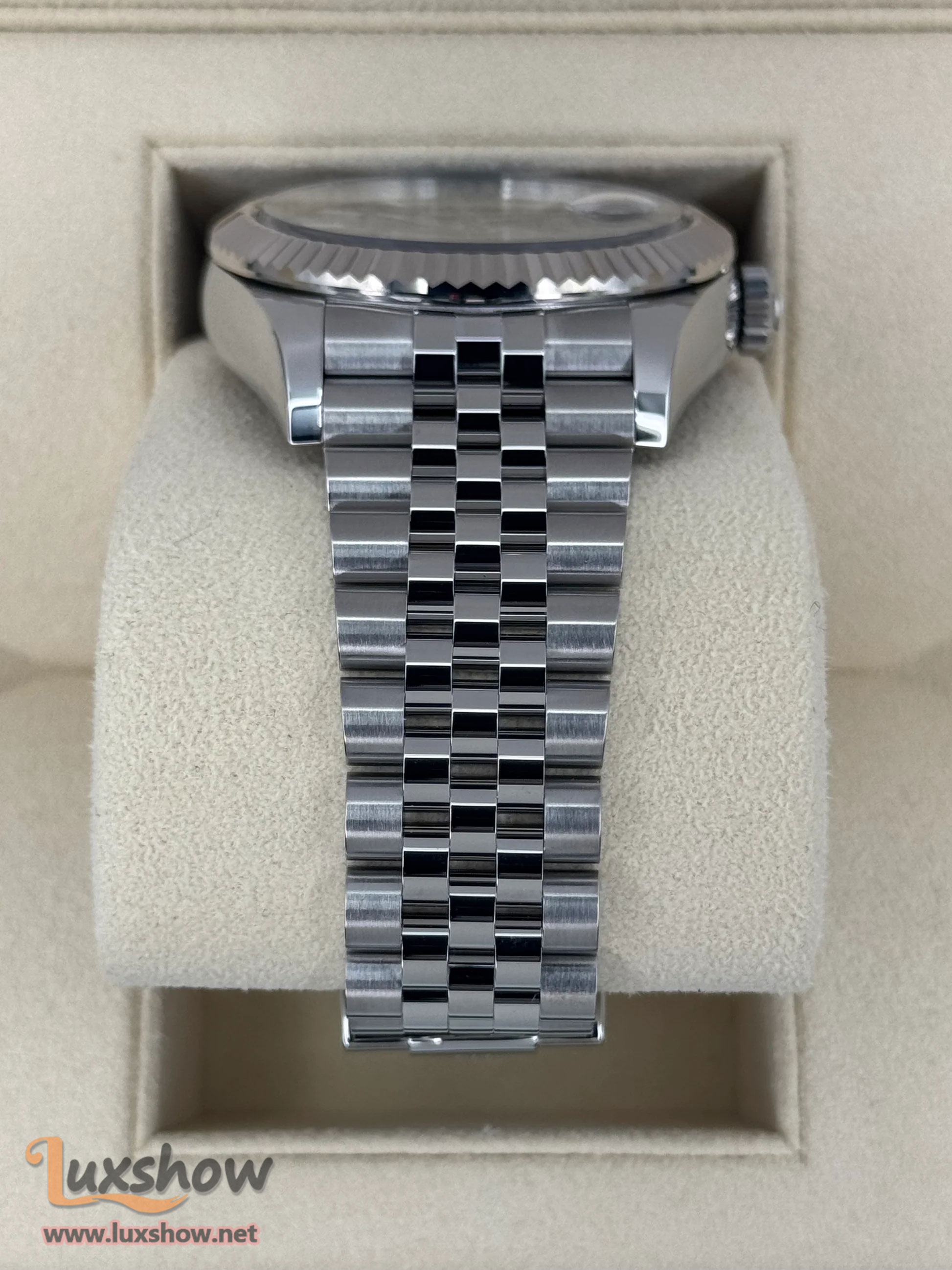 Rolex Sky-Dweller 42mm 336934 Jubilee Blue Dial